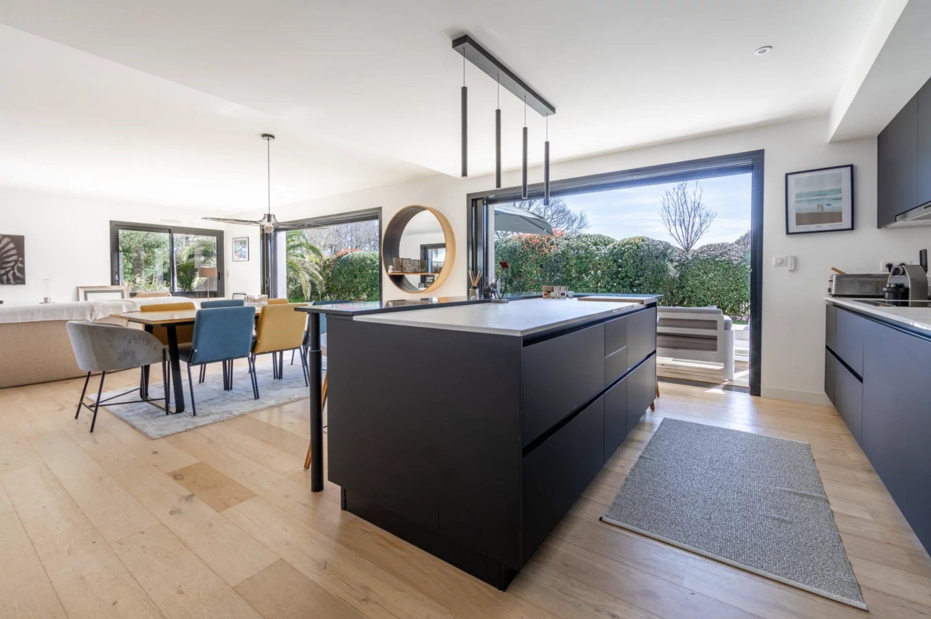 LA TESTE DE BUCH – Élégante Villa Contemporaine, un Bijou Architectural