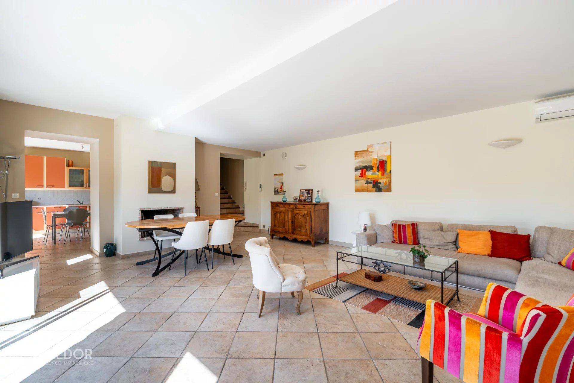 Maison de caractère en Pierre - DARDILLY LE HAUT - 195m2 - 5 chambres