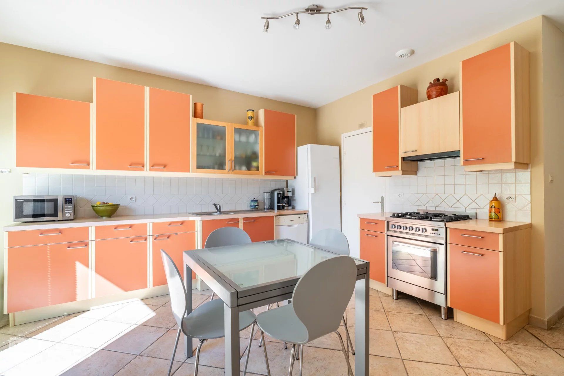 Maison de caractère en Pierre - DARDILLY LE HAUT - 195m2 - 5 chambres