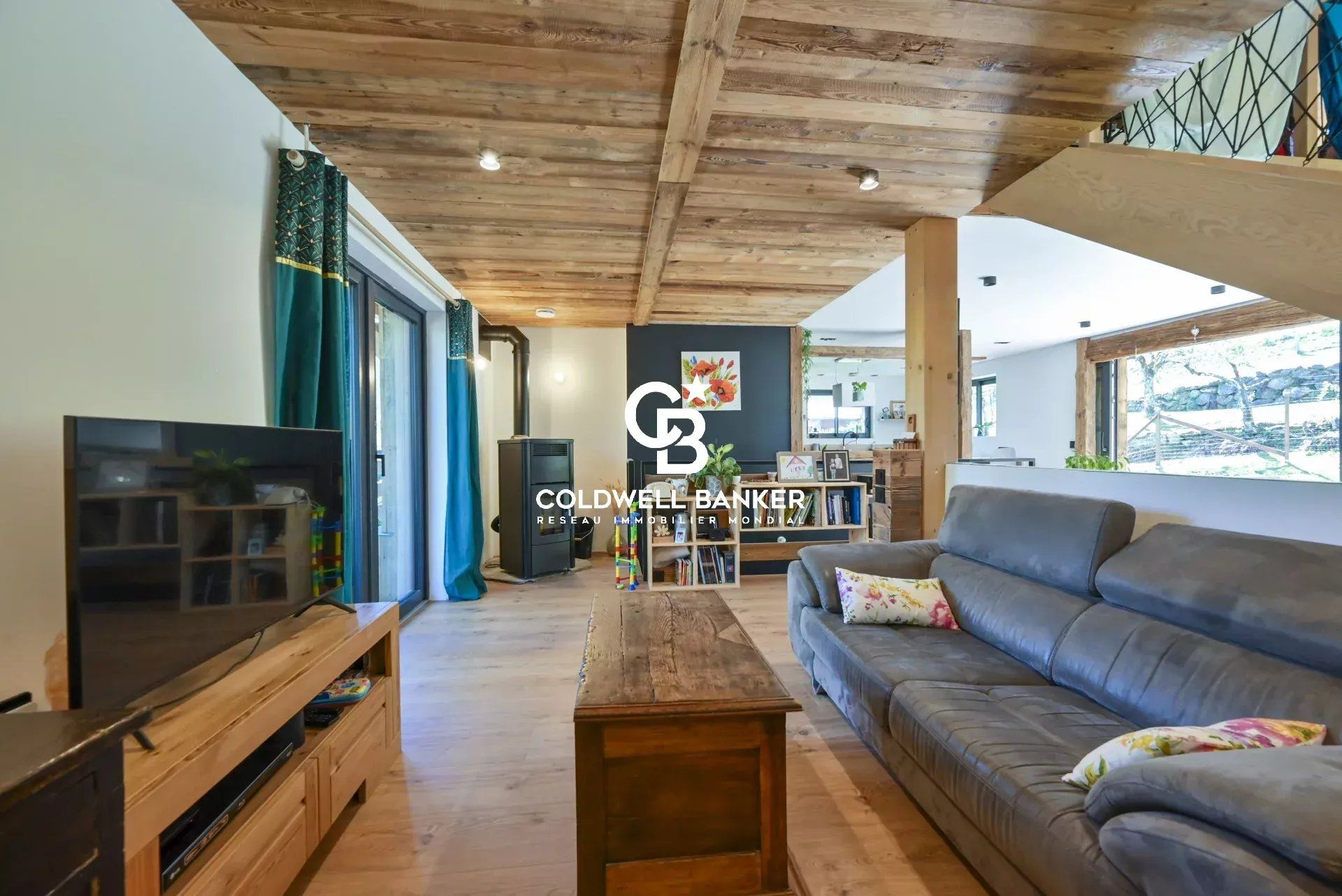 Saint-Gervais - Chalet récent de 155m² avec 4 chambres et 1 bureau sur la commune de Saint-Gervais Mont-Blanc