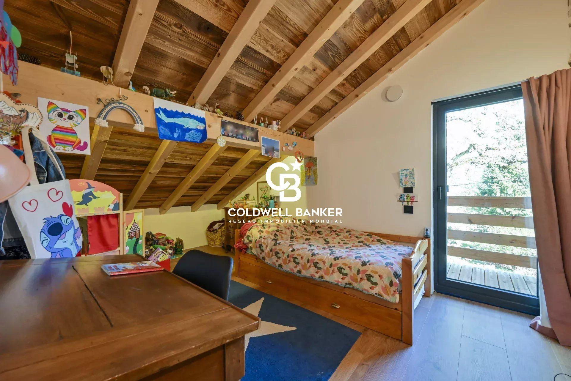 Saint-Gervais - Chalet récent de 155m² avec 4 chambres et 1 bureau sur la commune de Saint-Gervais Mont-Blanc