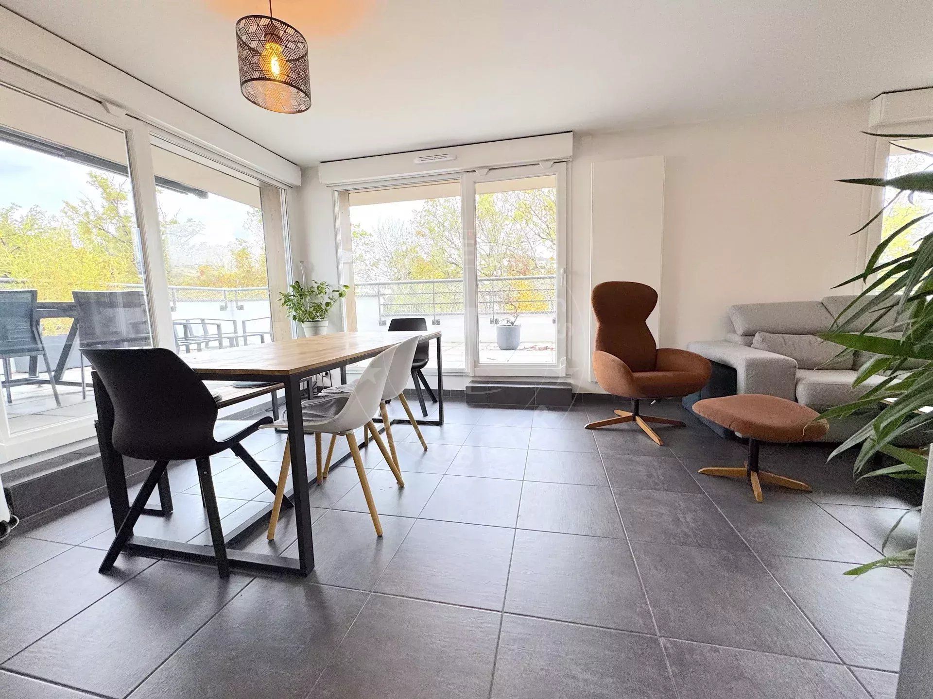 Annecy, Magnifique 4 pièces en attique à vendre