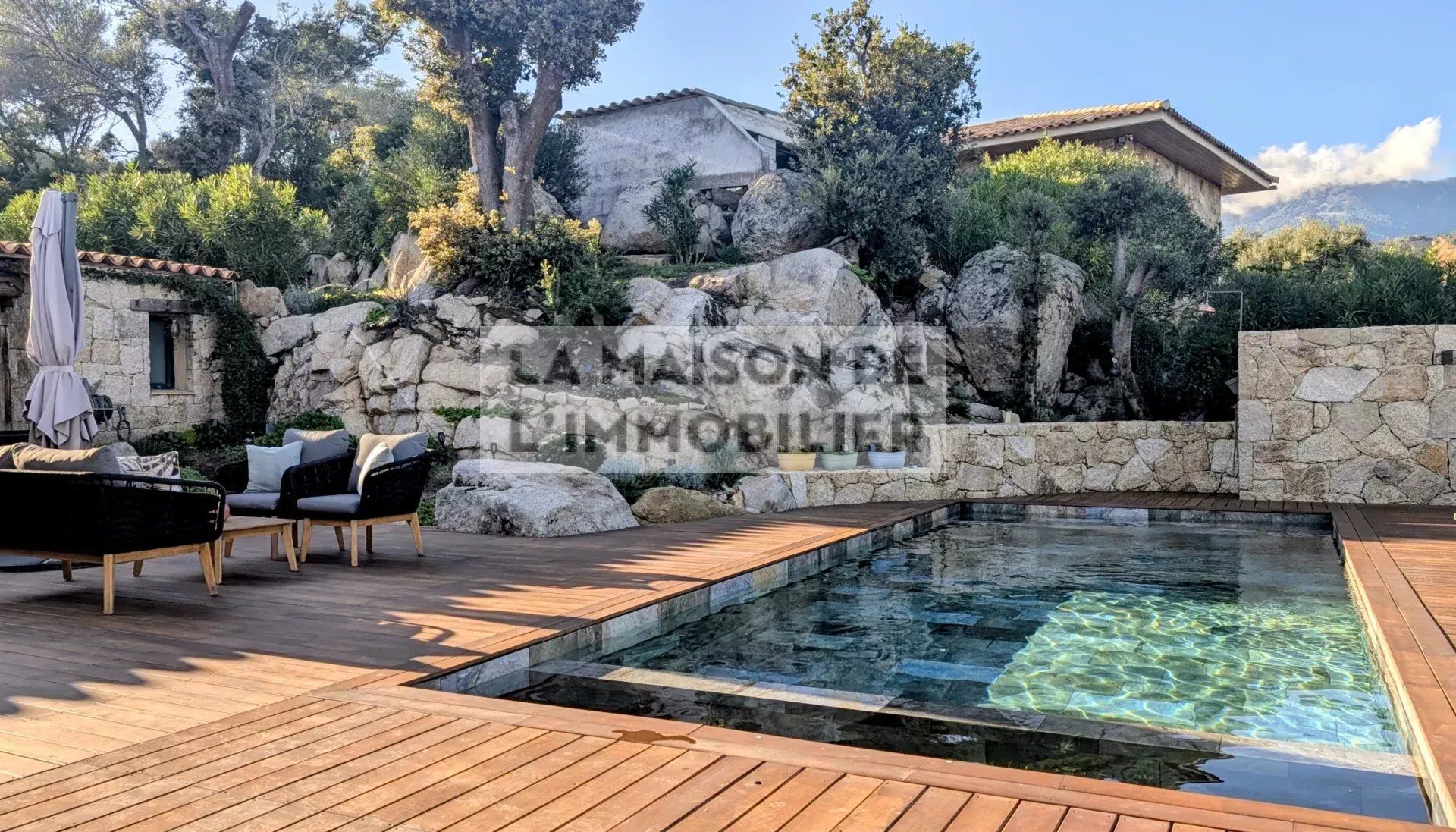 Maison de type bergerie avec piscine