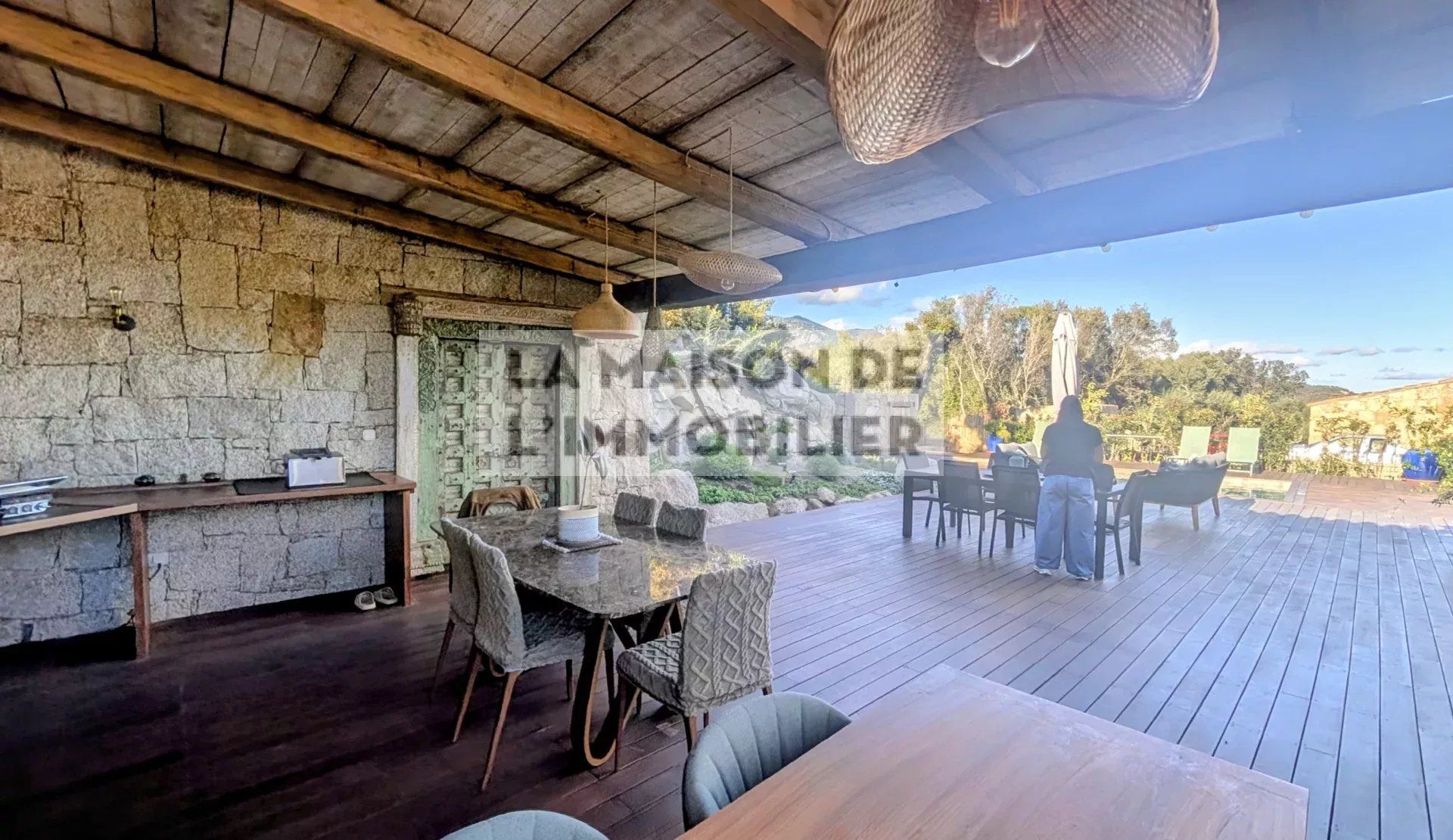 Maison de type bergerie avec piscine