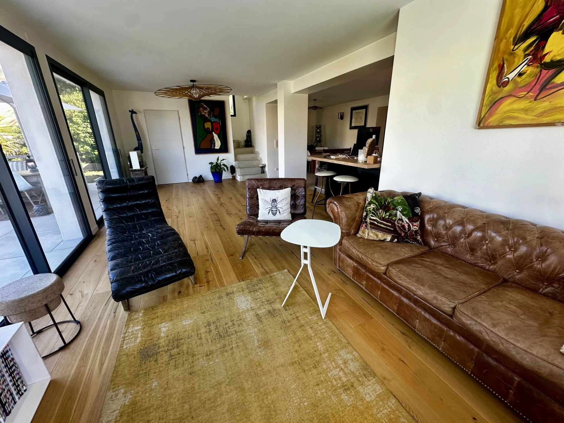 Vaste villa familiale 157 m² – 4 chambres – Rénovation premium 2022 – Terrain 740 m² avec piscine