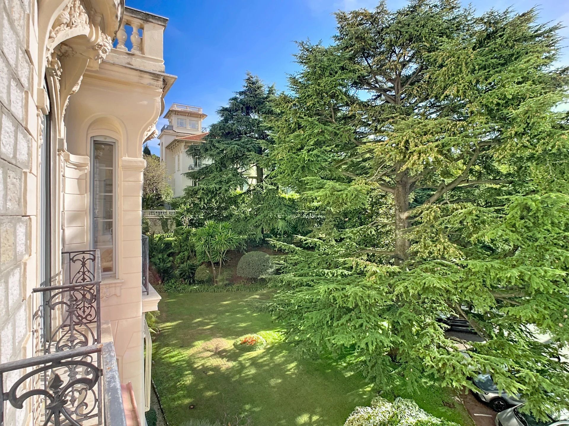 Nice - Cimiez : Winter Palace - luxueux 4 pièces rénové