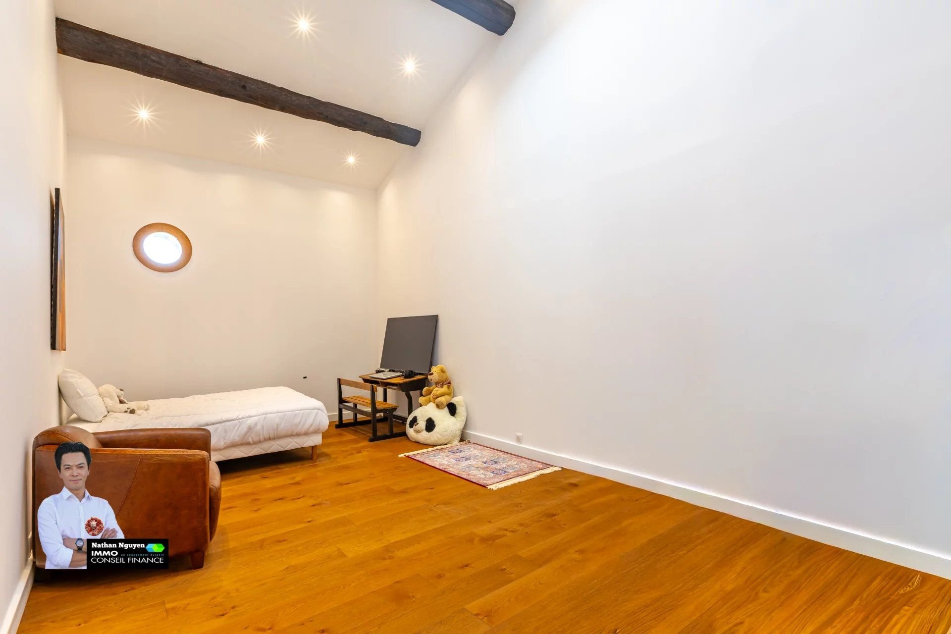 FOR SALE: ELEGANTLY RENOVATED 303 M² WINEGROWER'S FARMHOUSE IN SAINT-JUST (34400)