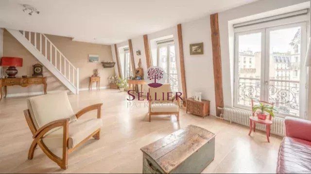 7 pieces traversant denier étage 5 chambres