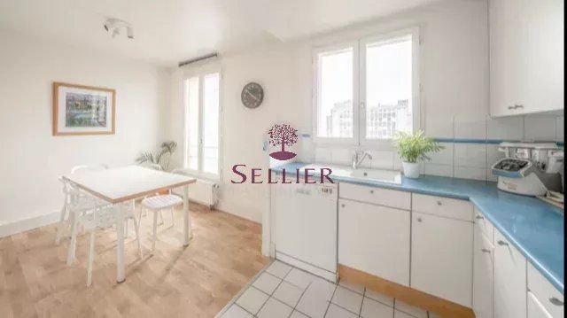 7 pieces traversant denier étage 5 chambres