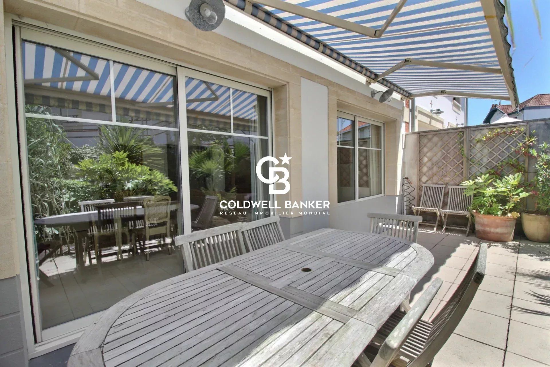 Maison 3 chambres avec terrasse et box, proche gare et centre-ville