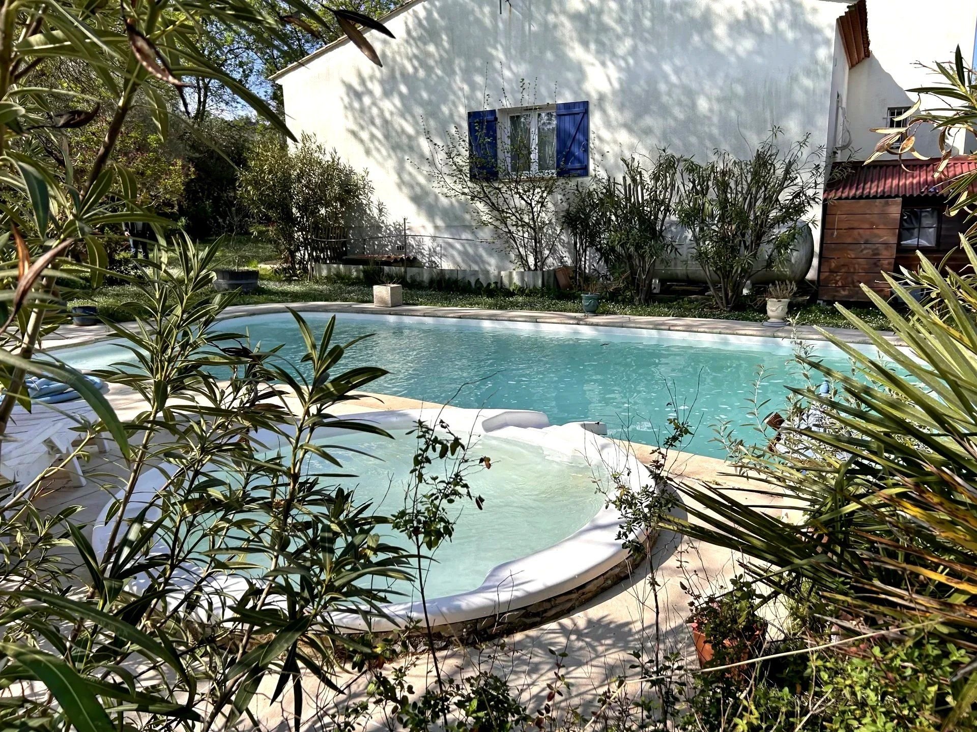 Maison 6 pièces 195m²