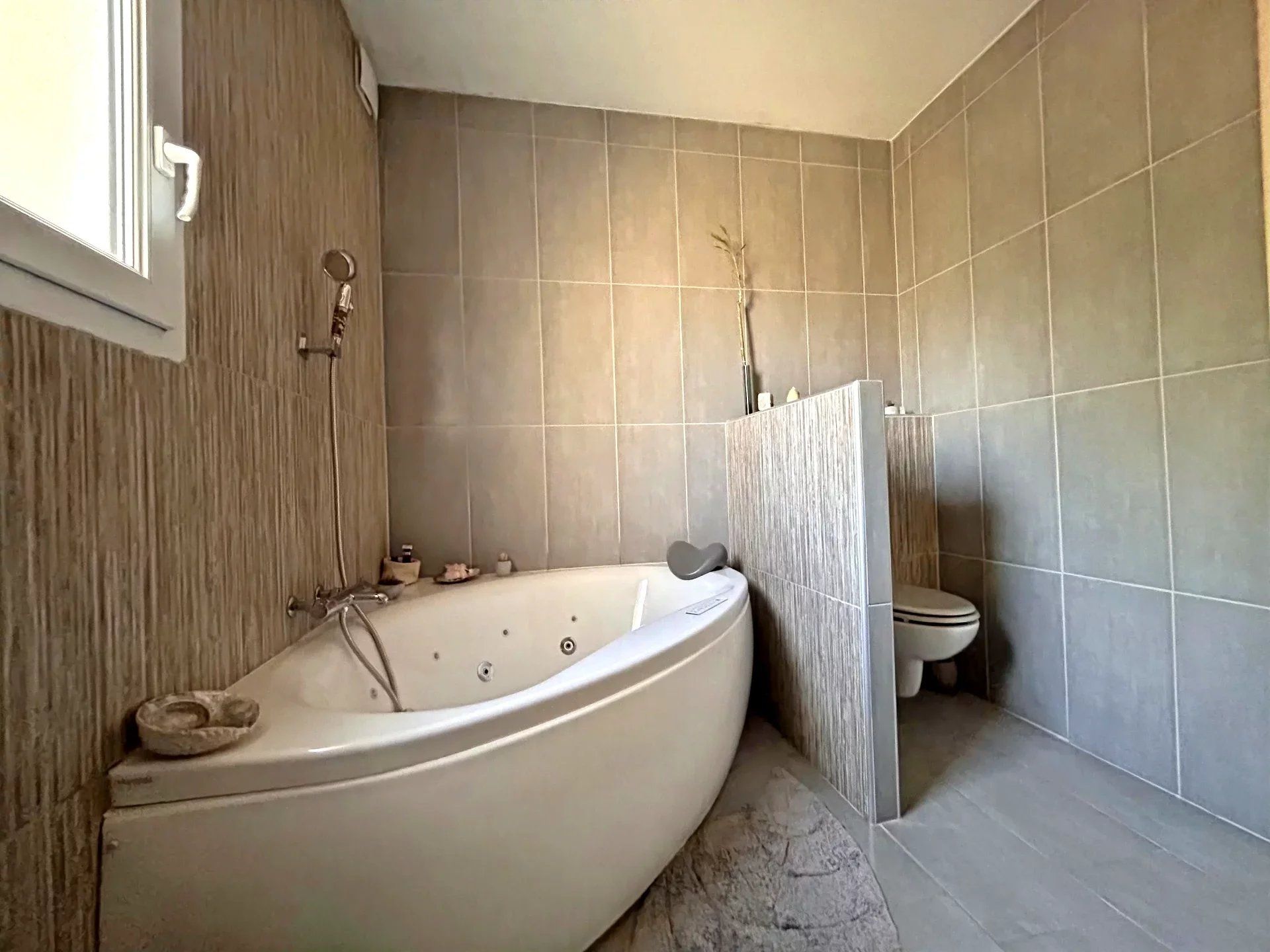 Maison 6 pièces 195m²