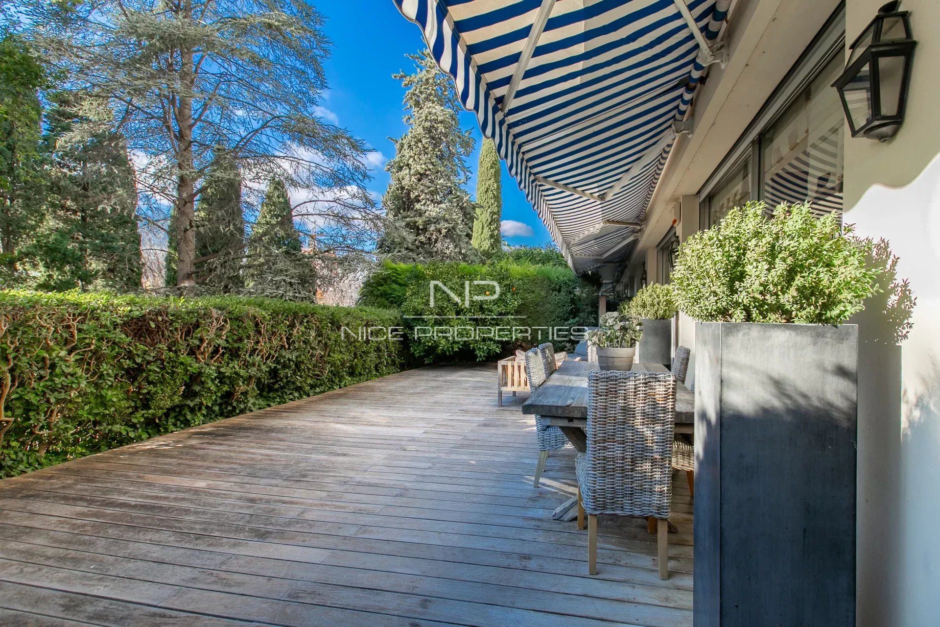 Nice Cimiez, sublime 4-5 pièces de 171 m2 avec terrasse de 75 m2 exposée Sud-Ouest