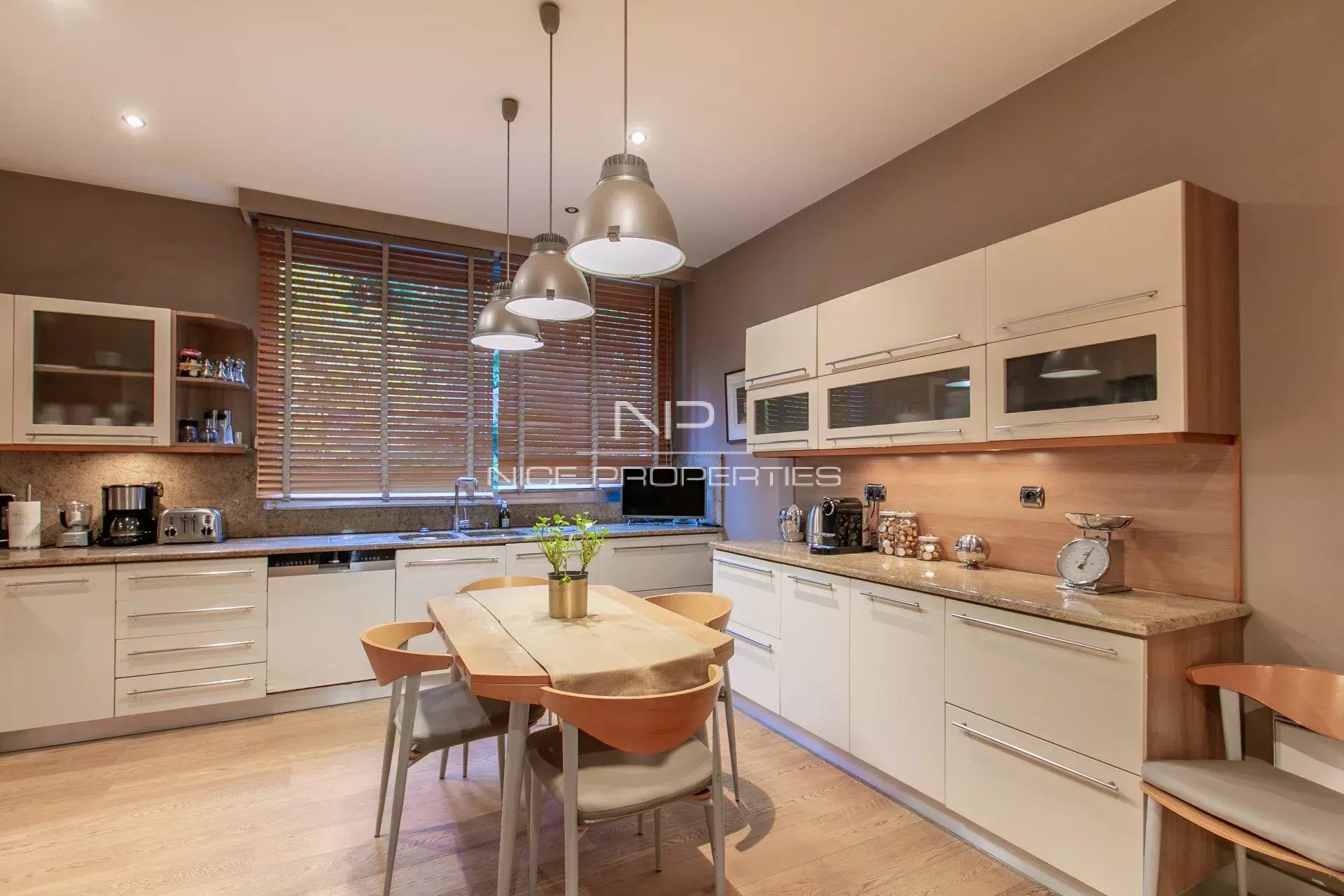 Nice Cimiez, sublime 4-5 pièces de 171 m2 avec terrasse de 75 m2 exposée Sud-Ouest