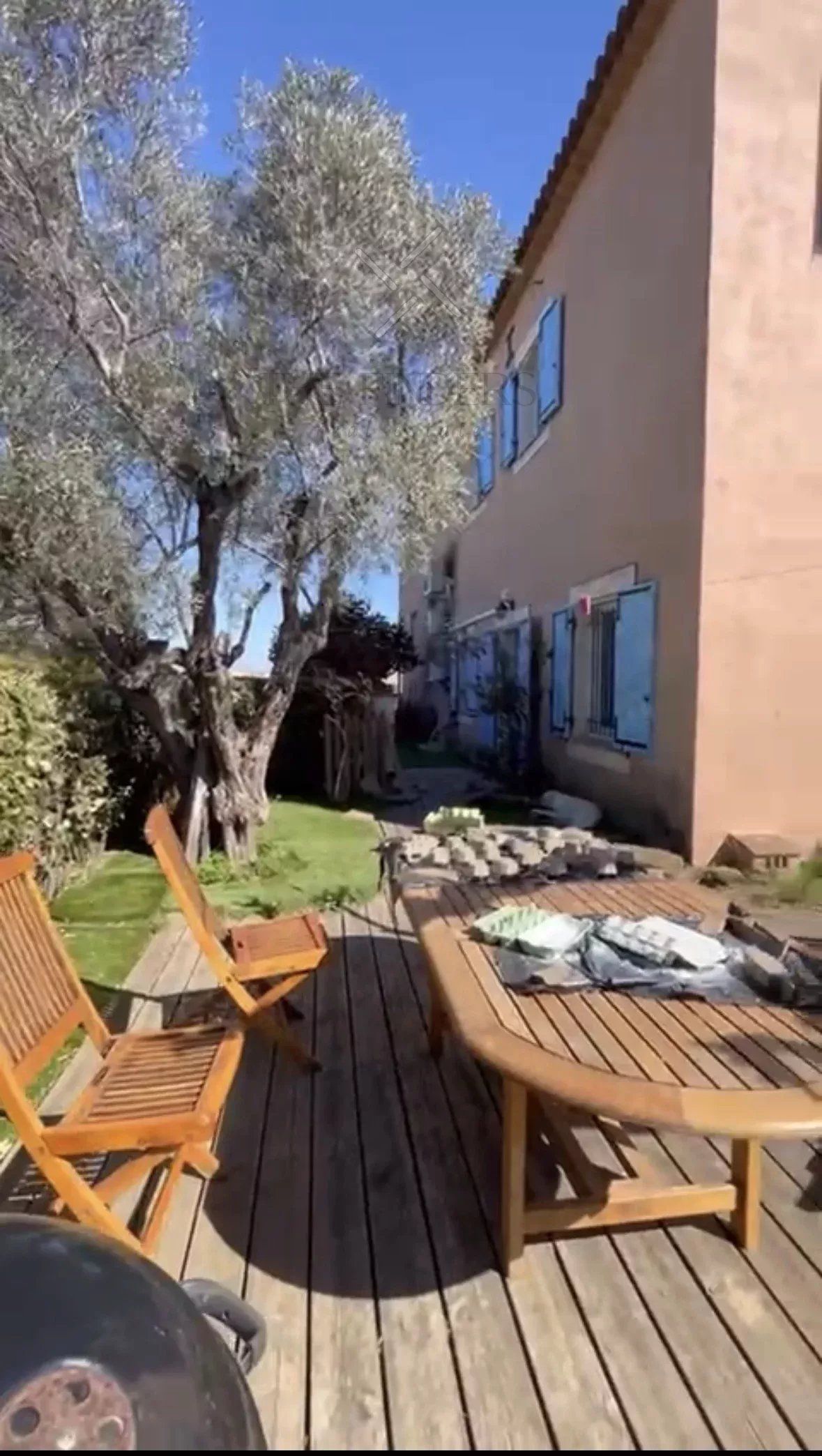 Entrepôt à vendre - Usage mixte professionnel et habitation