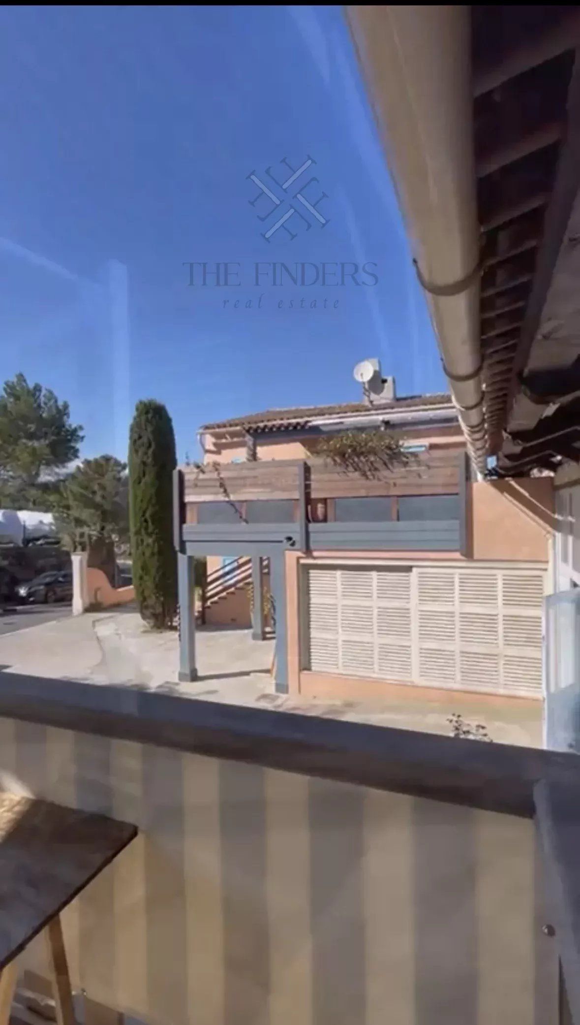 Entrepôt à vendre - Usage mixte professionnel et habitation