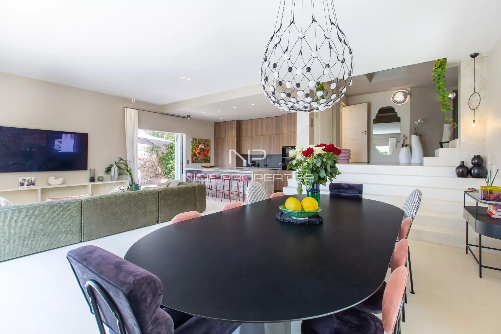 Corniche Fleurie, splendide villa moderne avec vue panoramique collines et mer