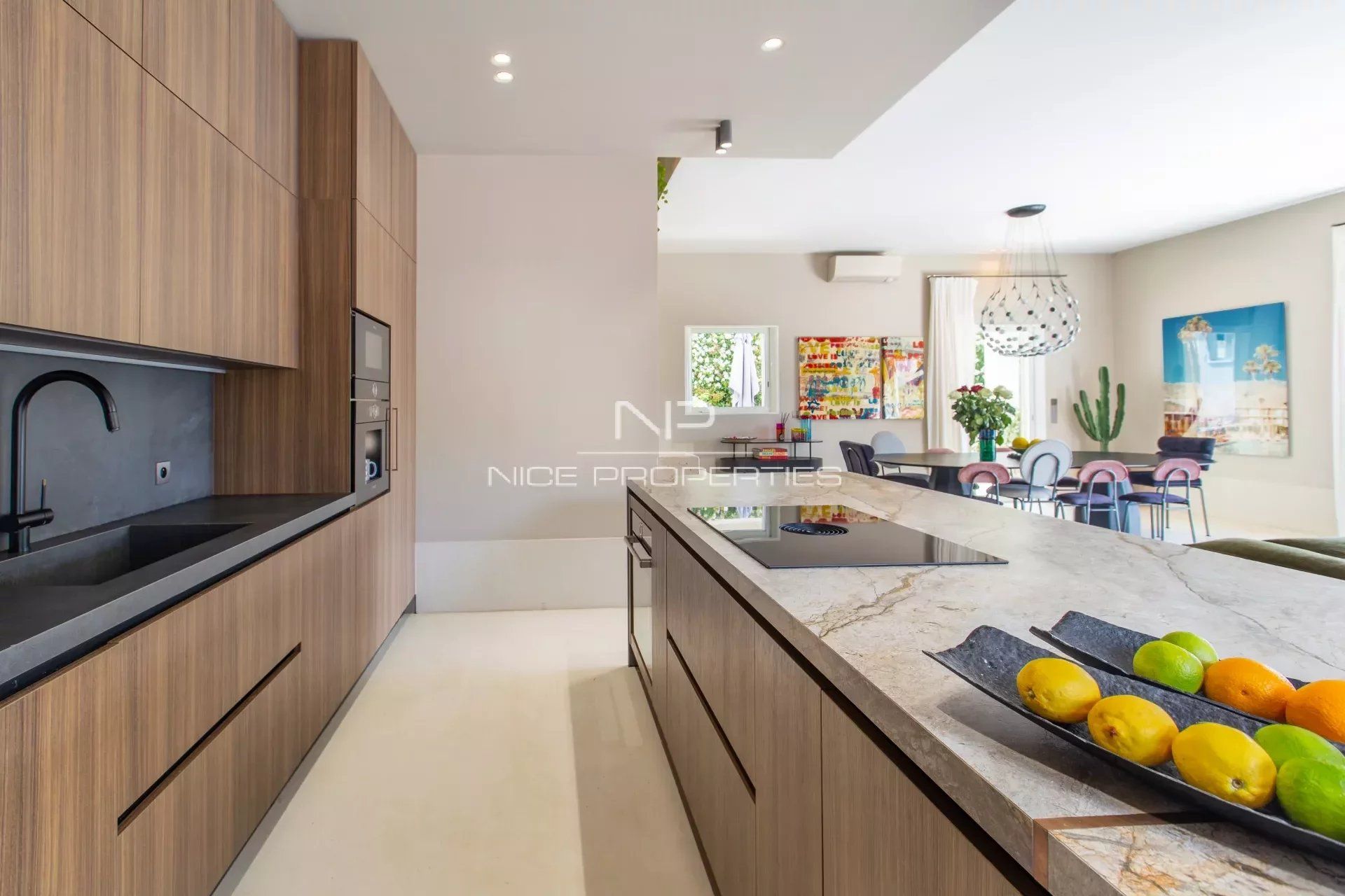 Corniche Fleurie, splendide villa moderne avec vue panoramique collines et mer