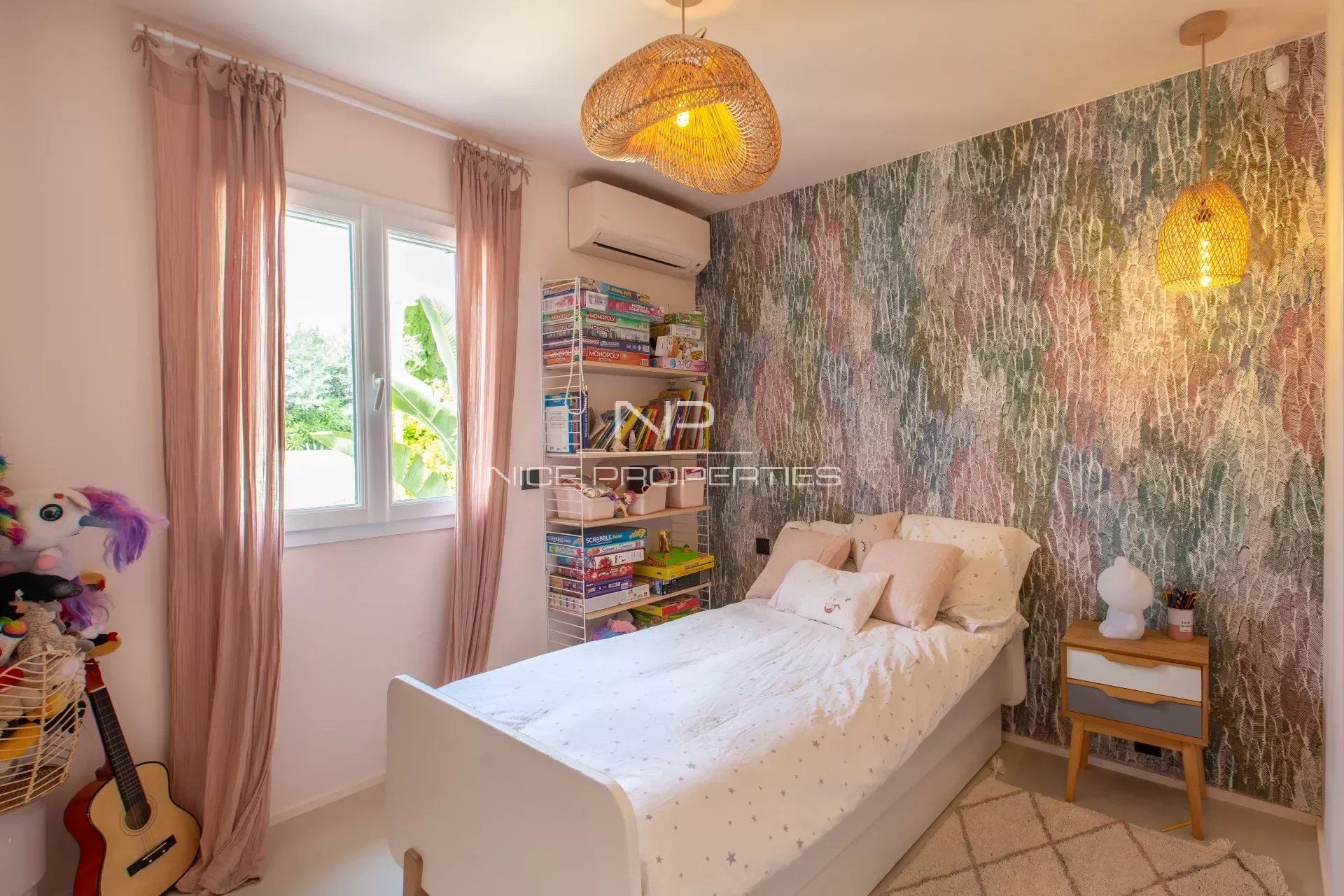 Corniche Fleurie, splendide villa moderne avec vue panoramique collines et mer