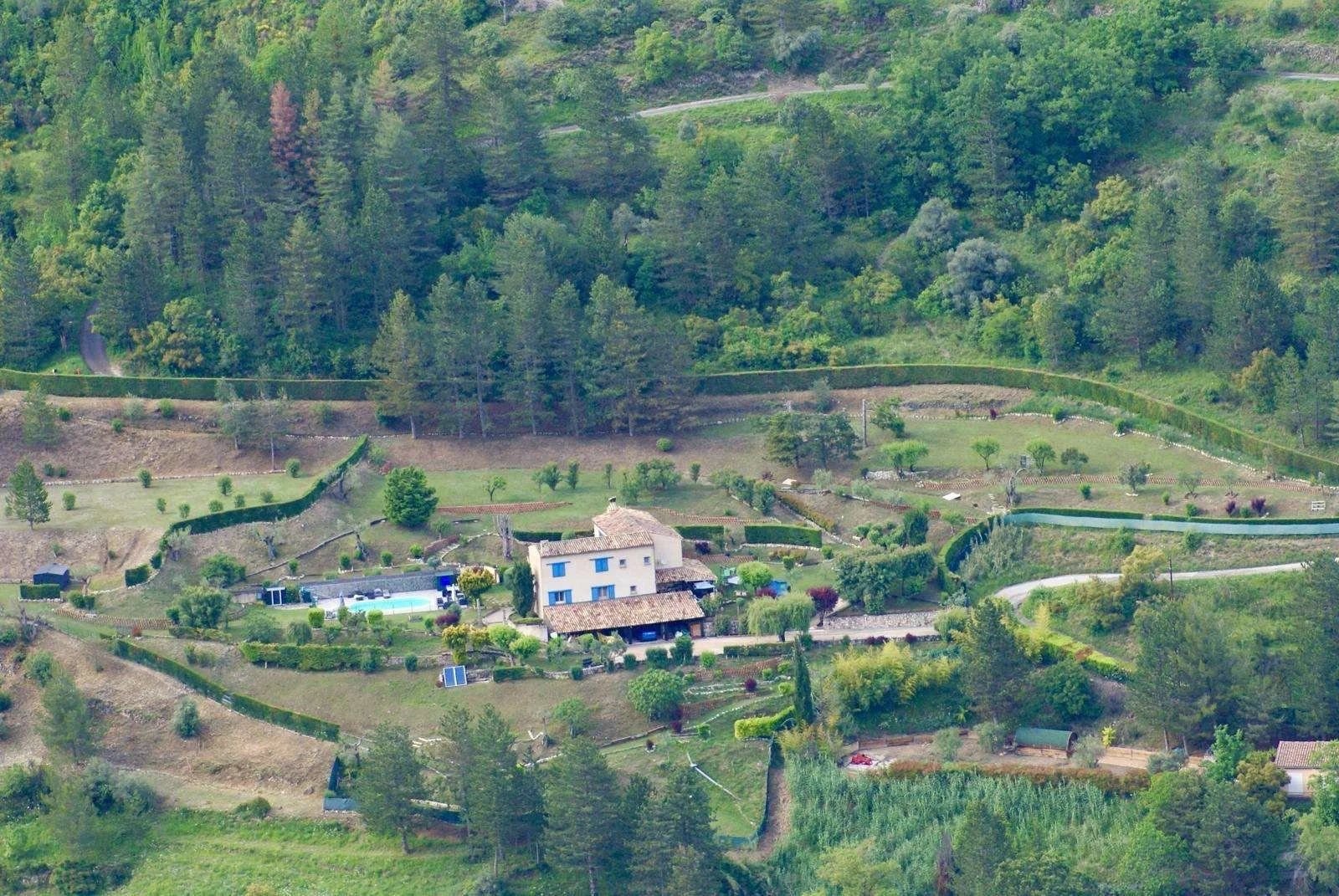 Maison 6 pièces 179 m² - Terrain 6447 m² - Piscine