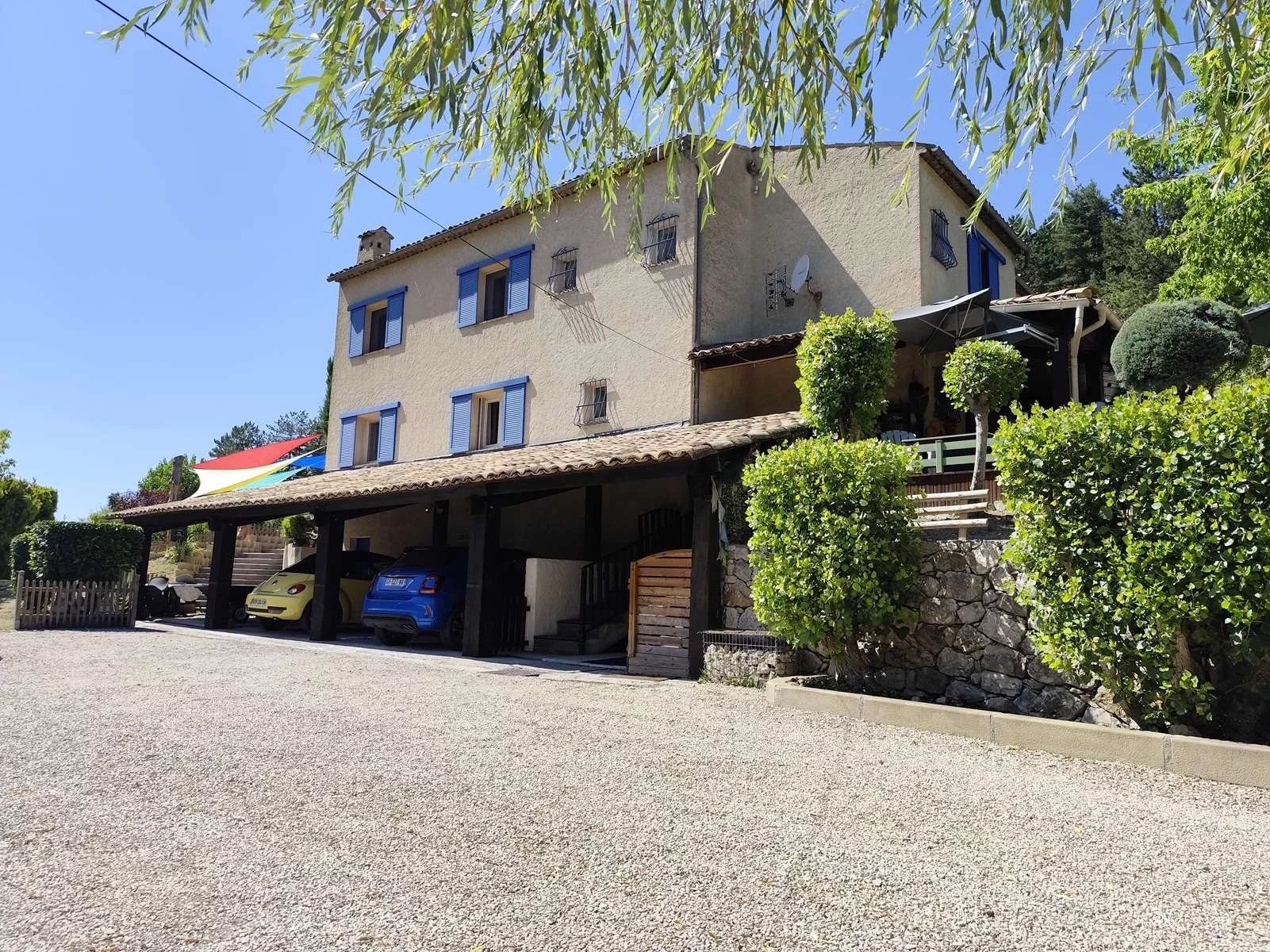 Maison 6 pièces 179 m² - Terrain 6447 m² - Piscine