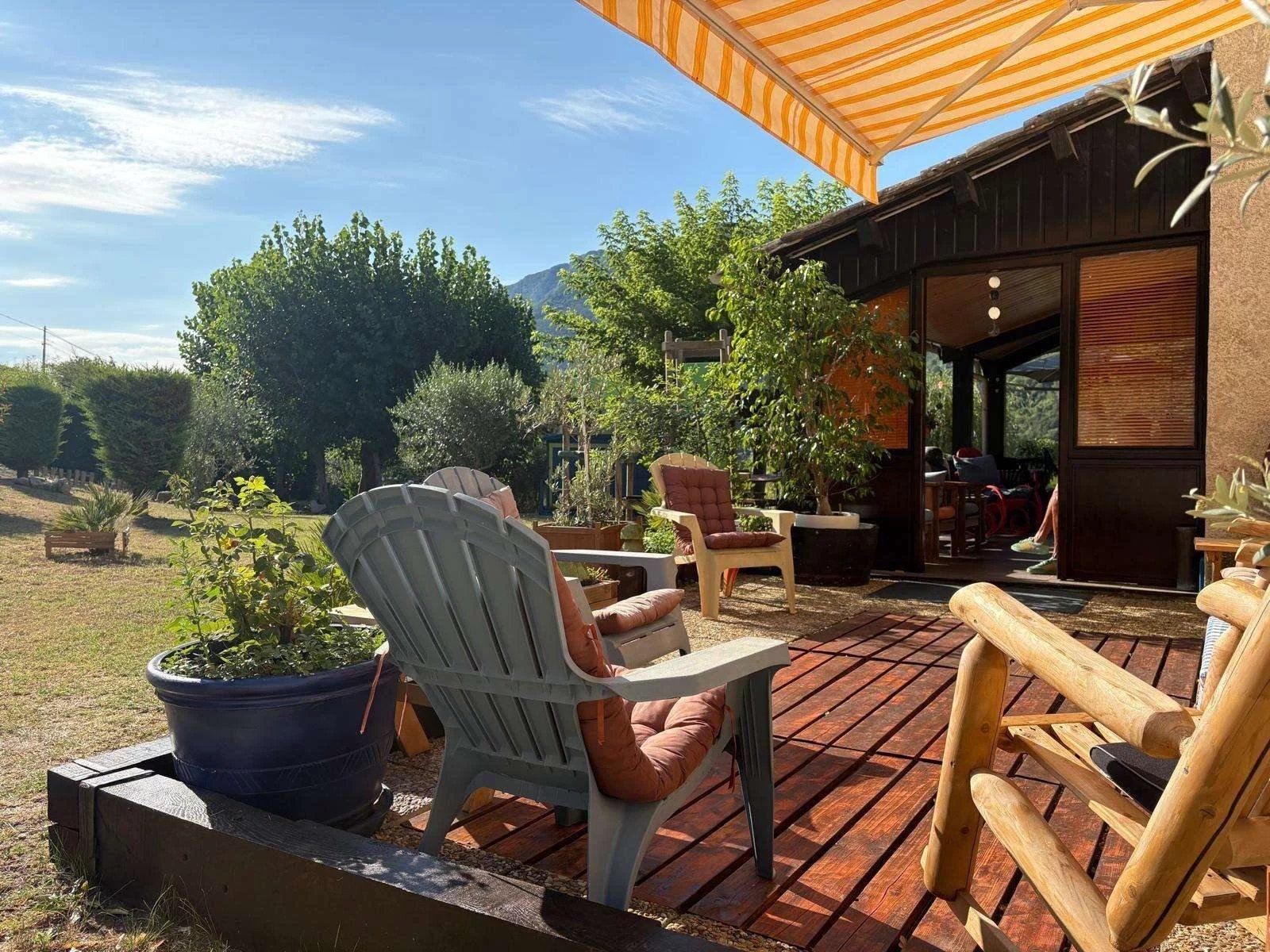 Maison 6 pièces 179 m² - Terrain 6447 m² - Piscine
