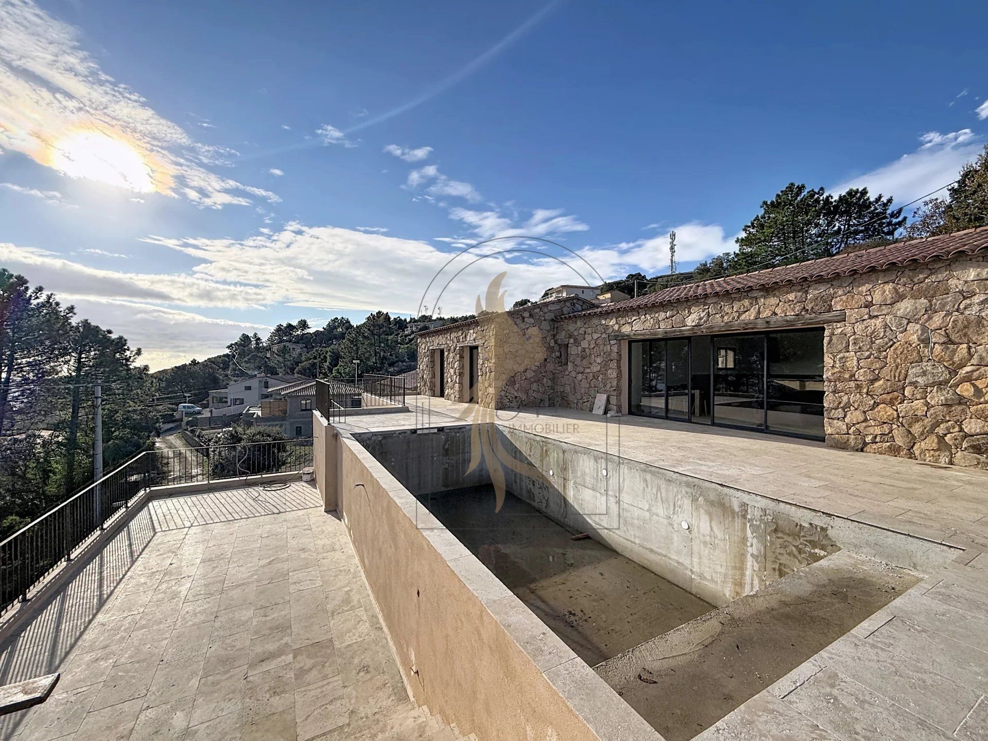 Villa vue mer avec piscine + Appartement