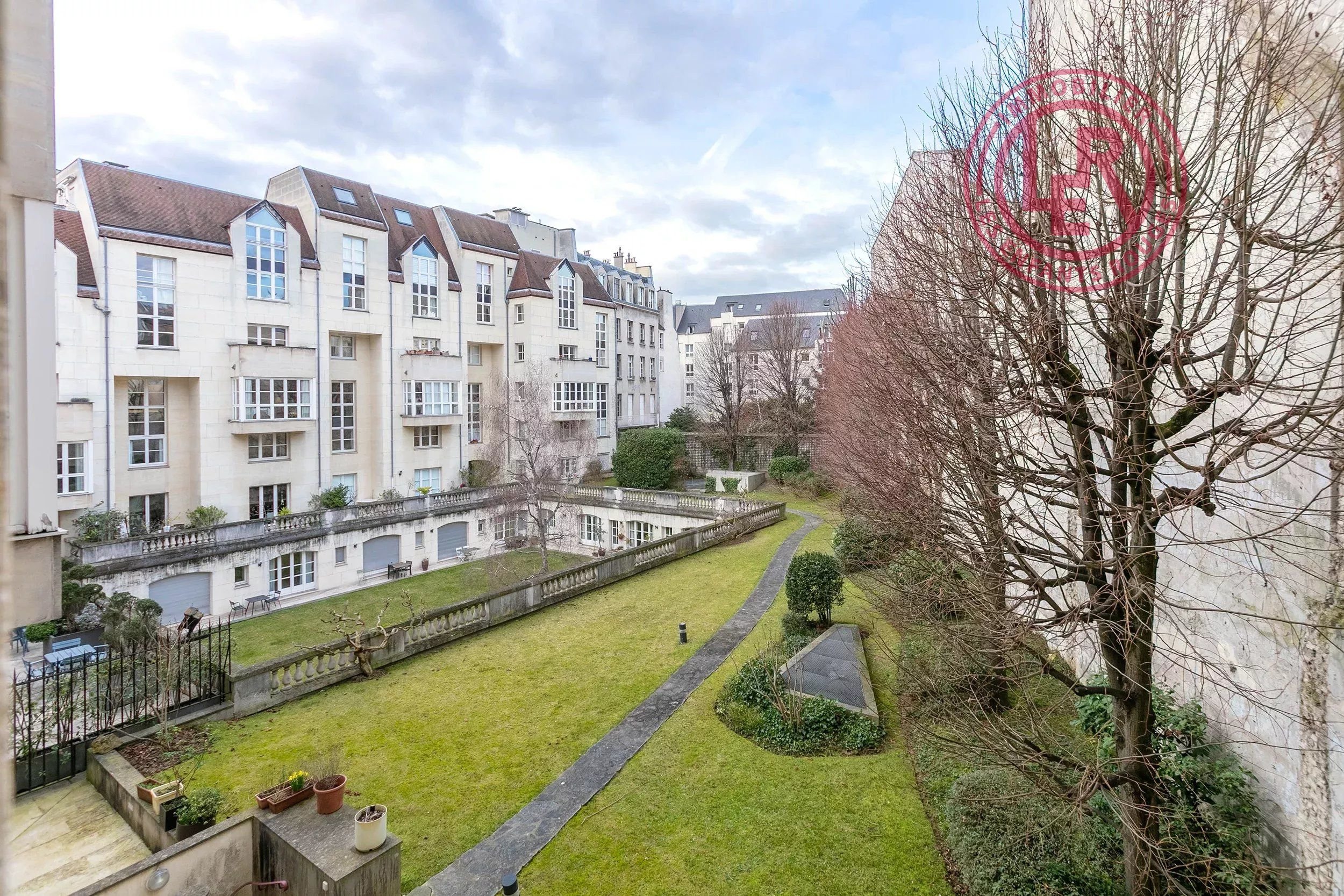 Paris 3ème - Secteur Place des Vosges - rue St Gilles 2 pièces vue Jardin