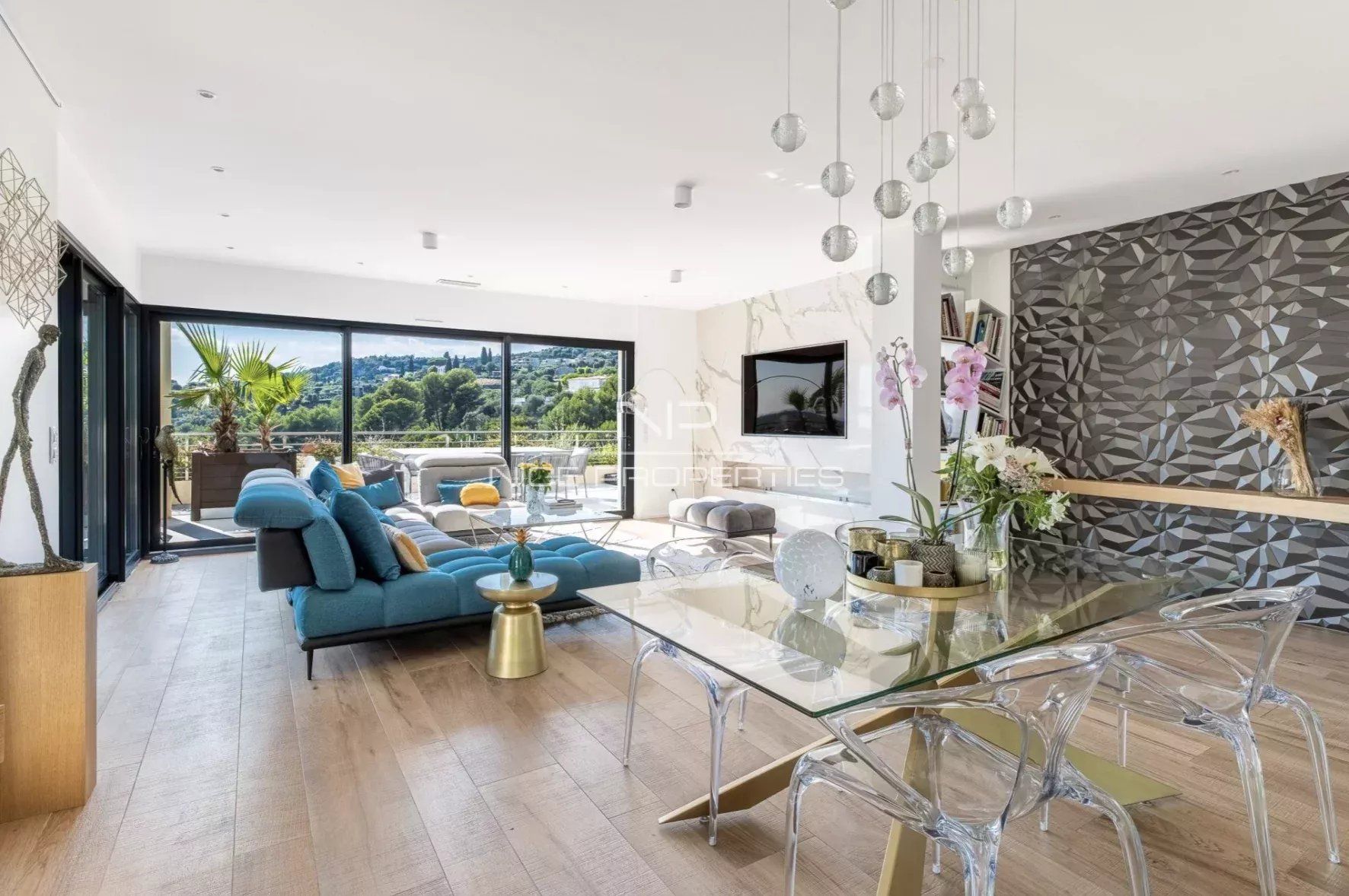 Appartement familial 5 pièces de haut standing avec vaste terrasse vue mer – Gairaut / Rimiez