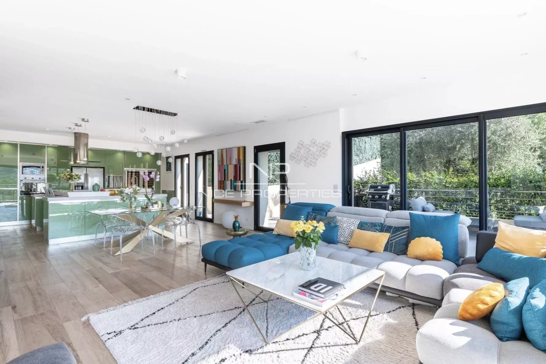 Appartement familial 5 pièces de haut standing avec vaste terrasse vue mer – Gairaut / Rimiez