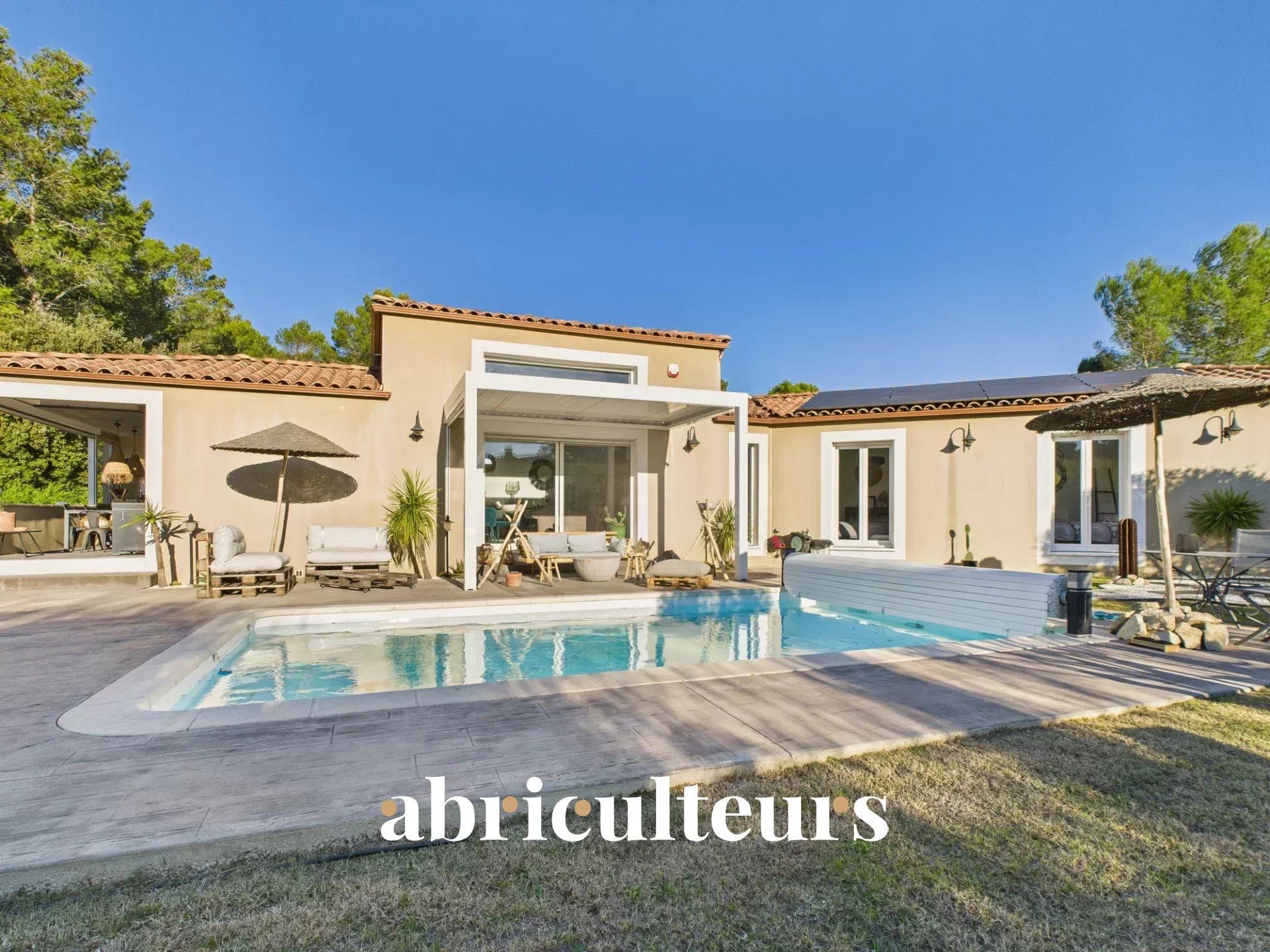 Superbe Villa Familiale de Plain-Pied – 5 Pièces - 139 m² - Piscine Chauffée -Terrain 1083 m²