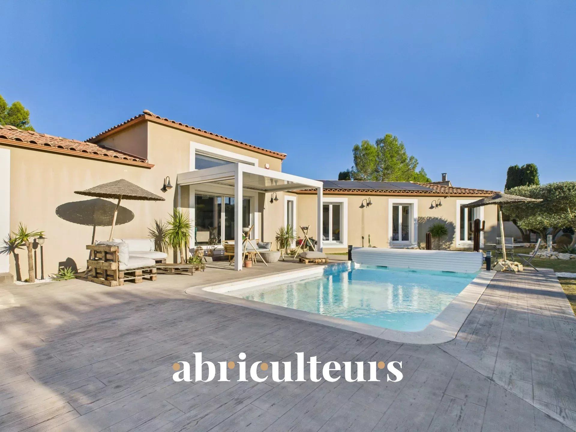 Superbe Villa Familiale de Plain-Pied – 5 Pièces - 139 m² - Piscine Chauffée -Terrain 1083 m²