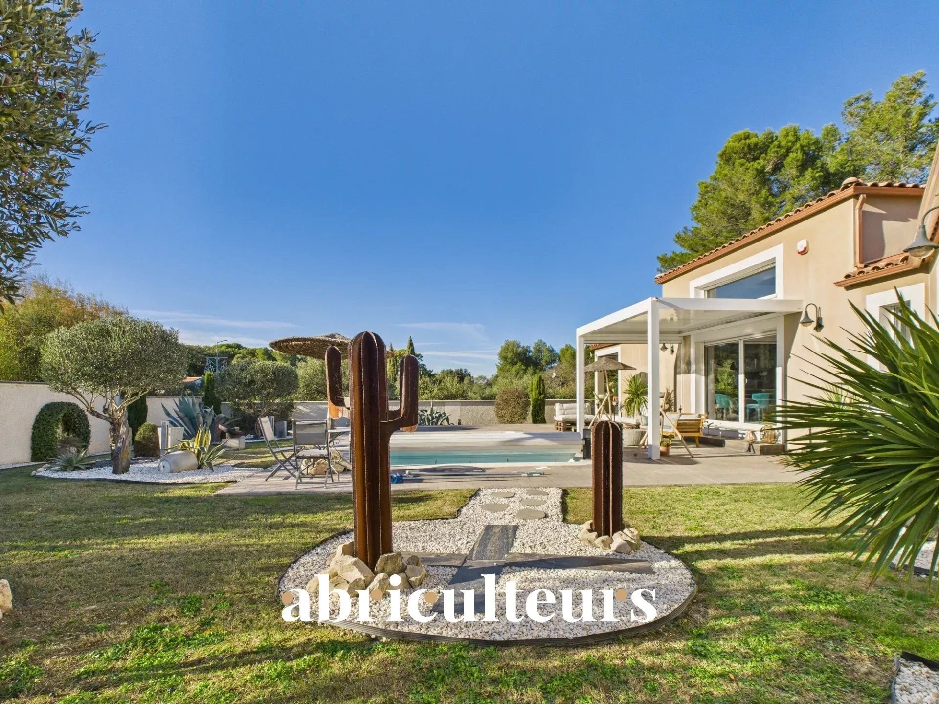 Superbe Villa Familiale de Plain-Pied – 5 Pièces - 139 m² - Piscine Chauffée -Terrain 1083 m²