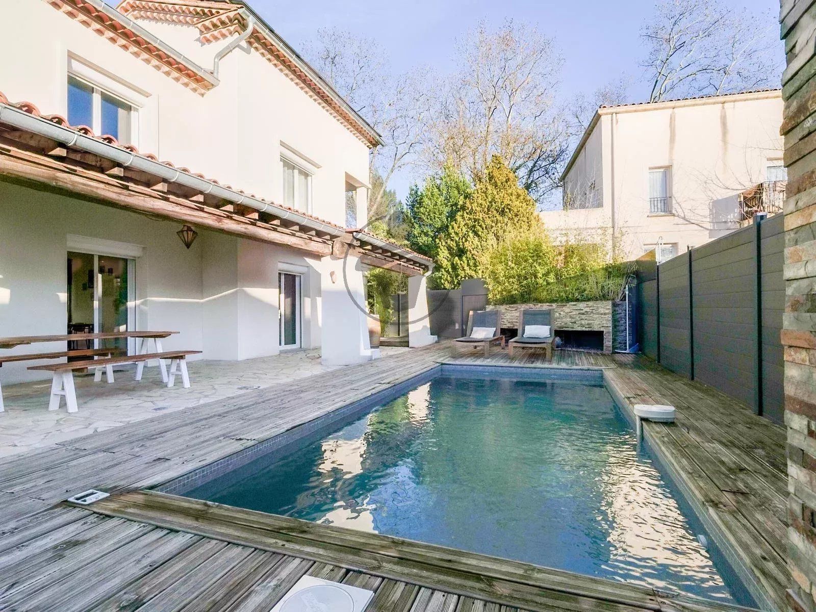 Jolie Villa