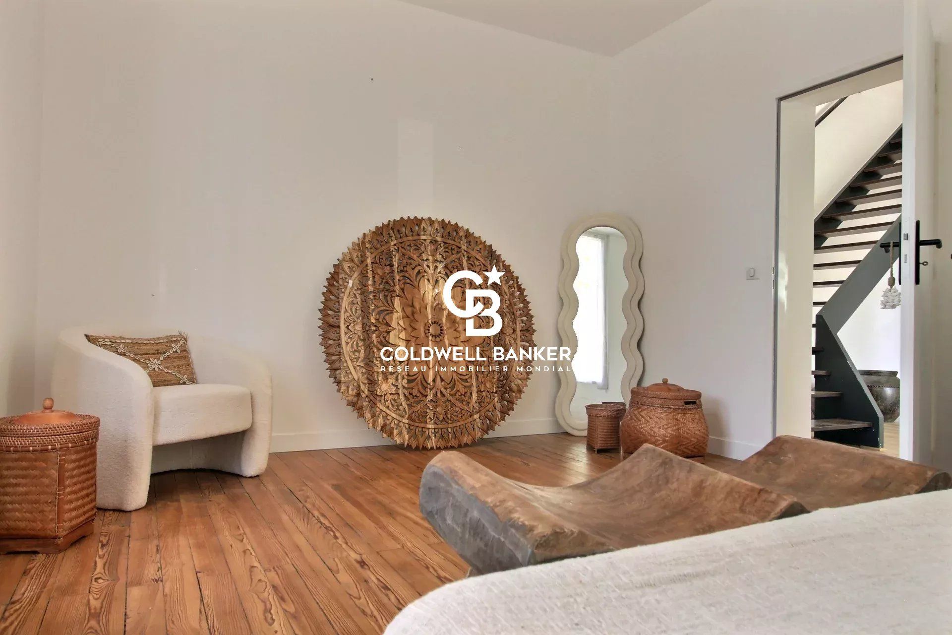 CHARMANTE MAISON RÉNOVÉE AVEC ACCÈS PRIVÉ À LA PLAGE