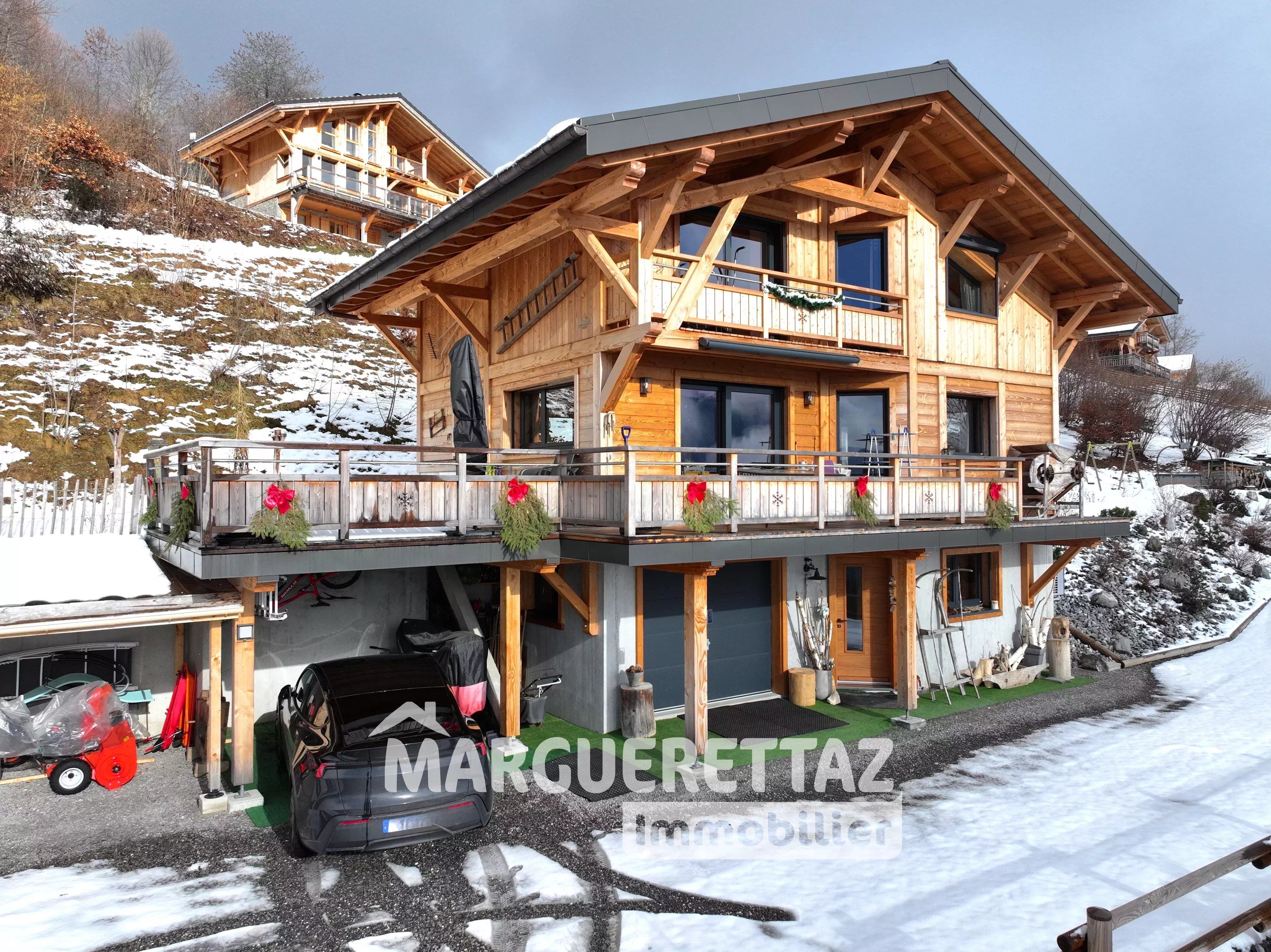 Chalet 4 pièces avec vue panoramique à Verchaix