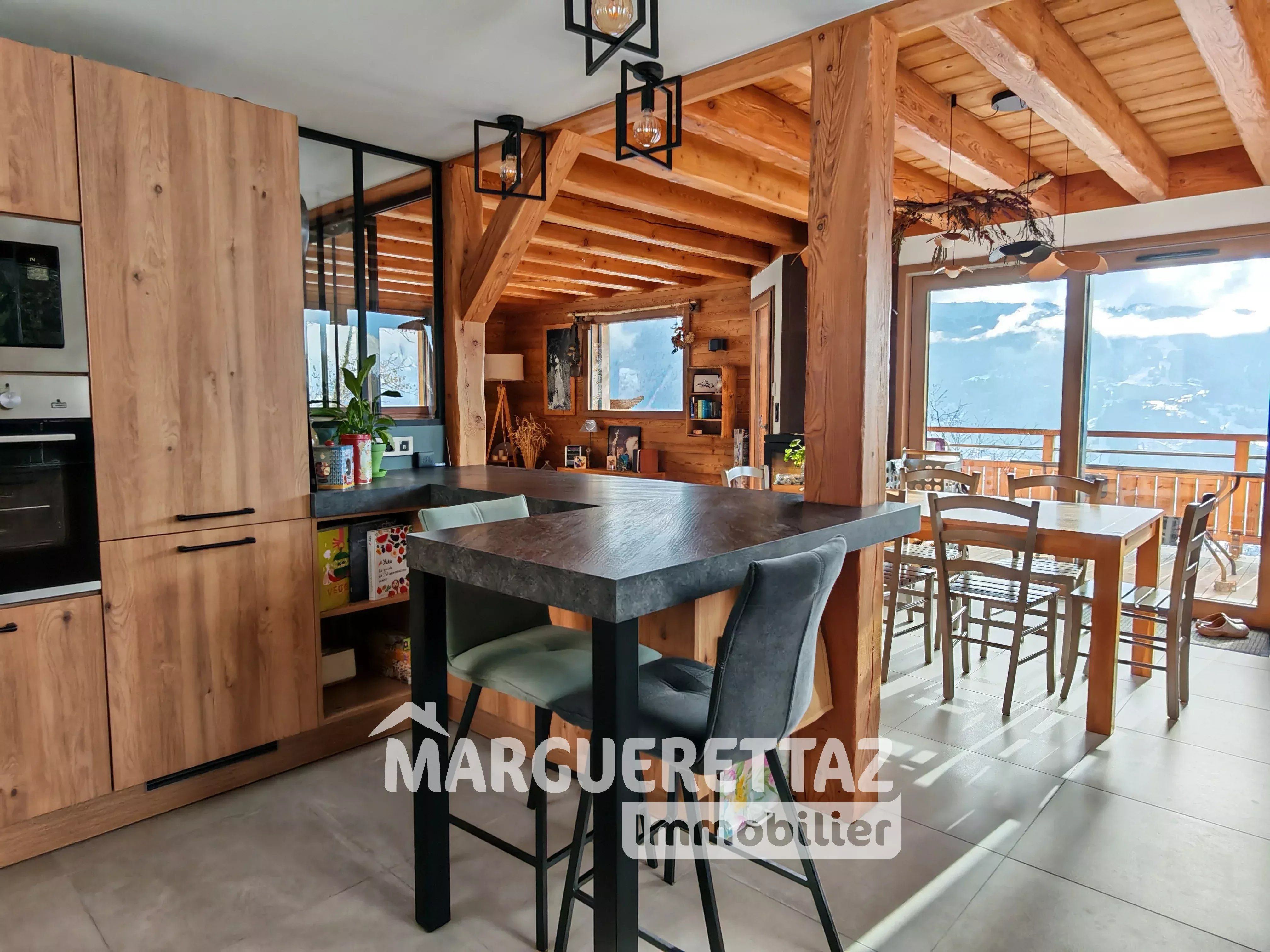 Chalet 4 pièces avec vue panoramique à Verchaix