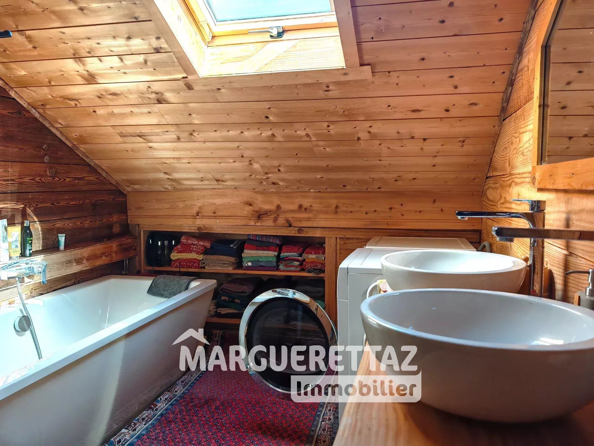 Chalet gîte 17 pièces à Verchaix