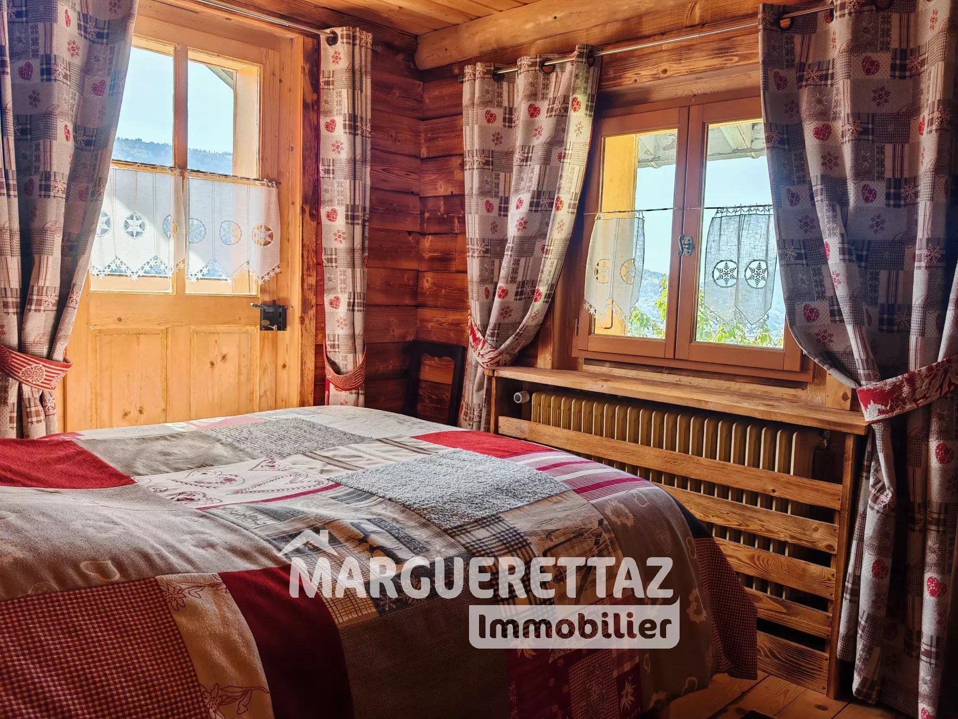 Chalet gîte 17 pièces à Verchaix