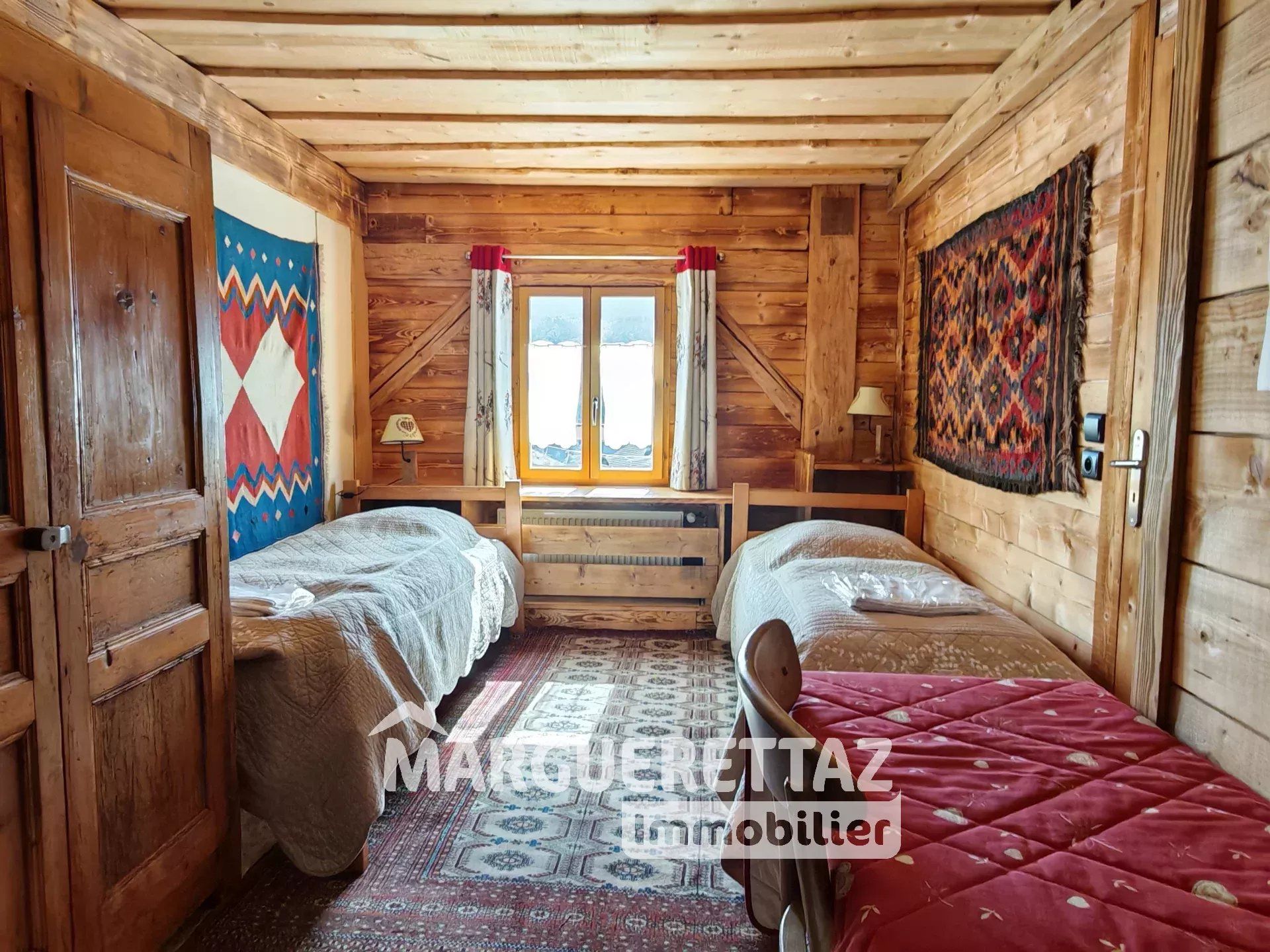 Chalet gîte 17 pièces à Verchaix