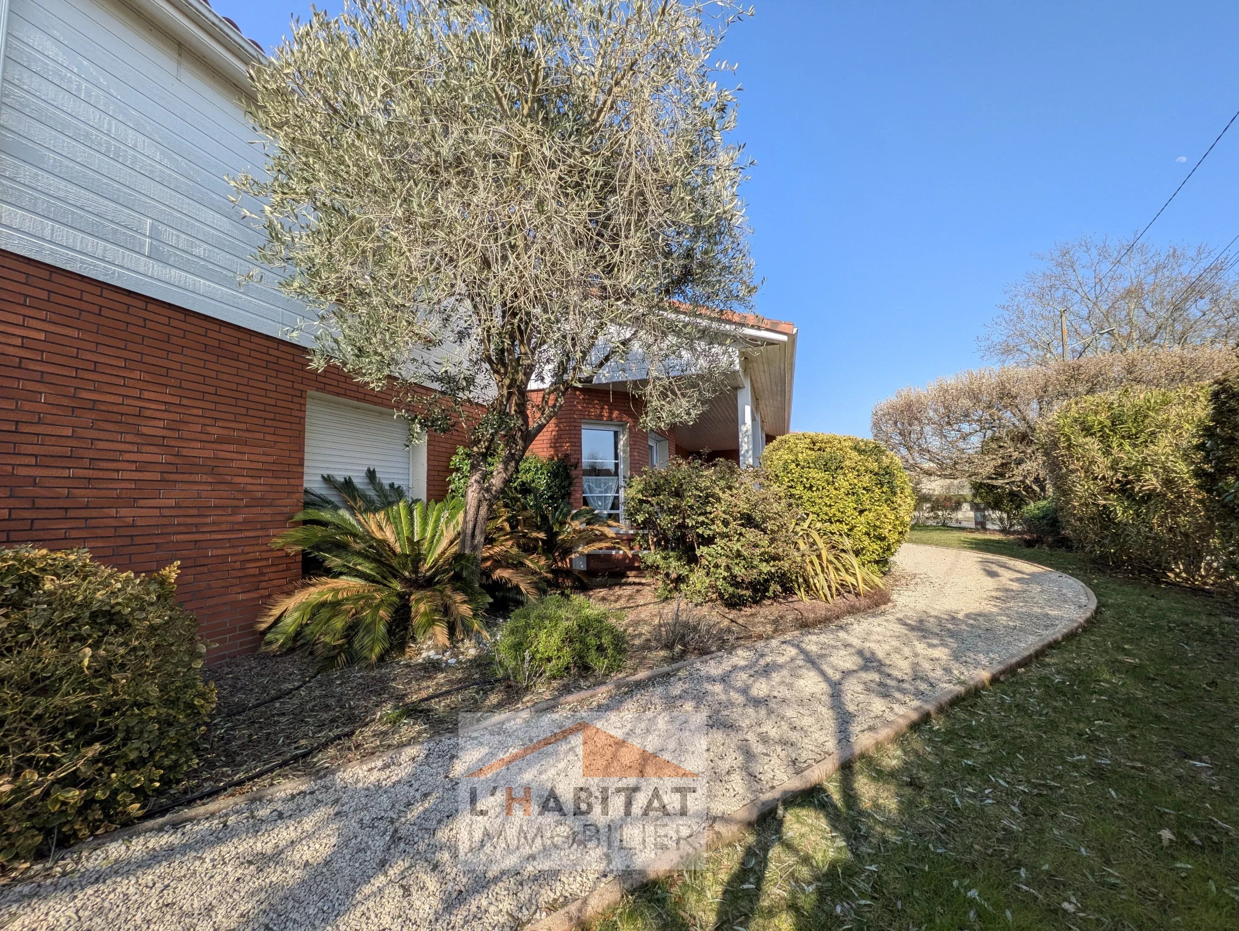 Villa T4 de plain-pied avec piscine