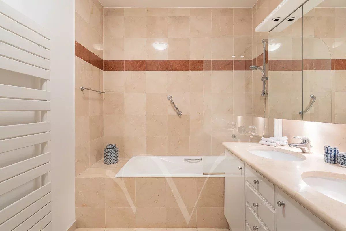 A VENDRE APPARTEMENT NOTRE DAME DES CHAMPS  PARIS 75006