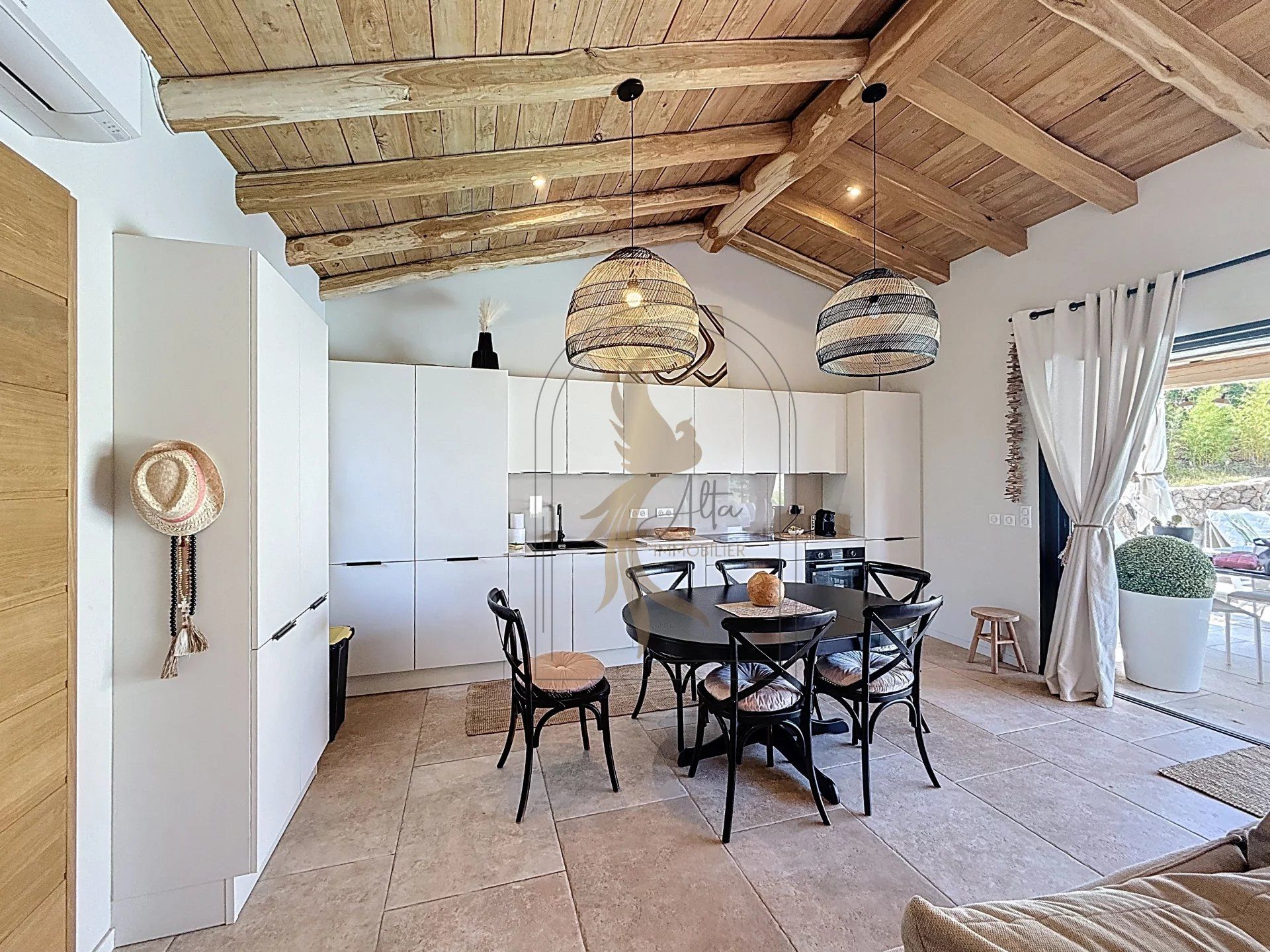 Villa d'inspiration bergerie proche des plages