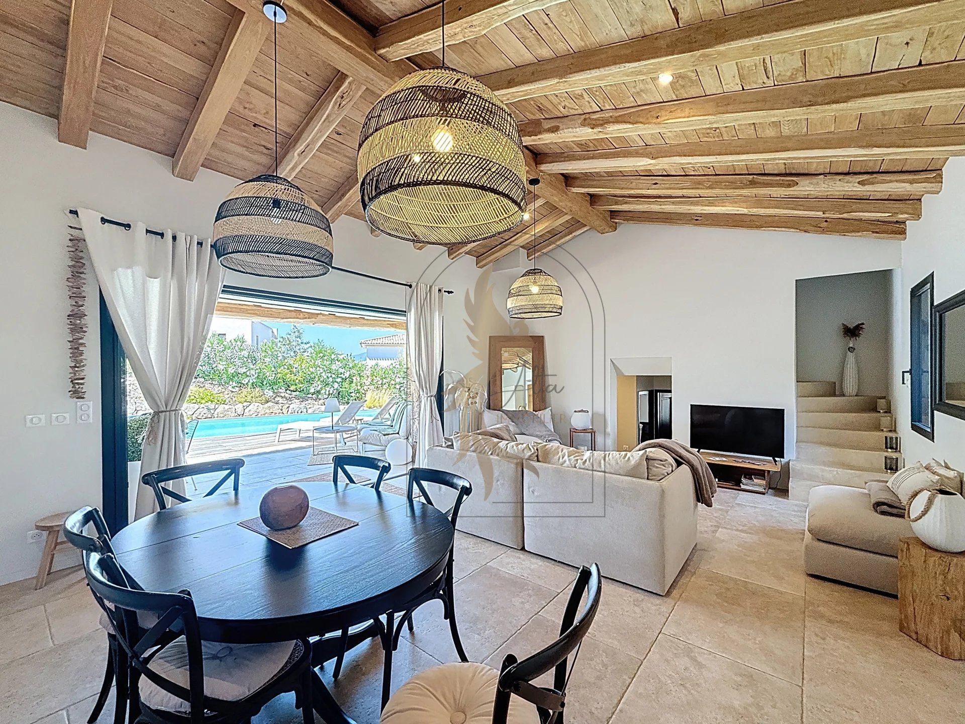 Villa d'inspiration bergerie proche des plages