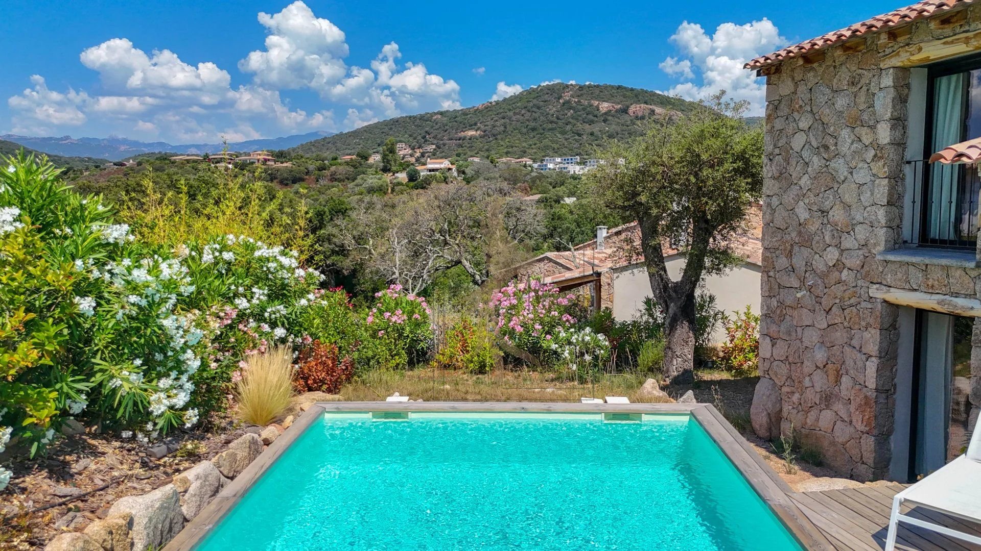Villa d'inspiration bergerie proche des plages