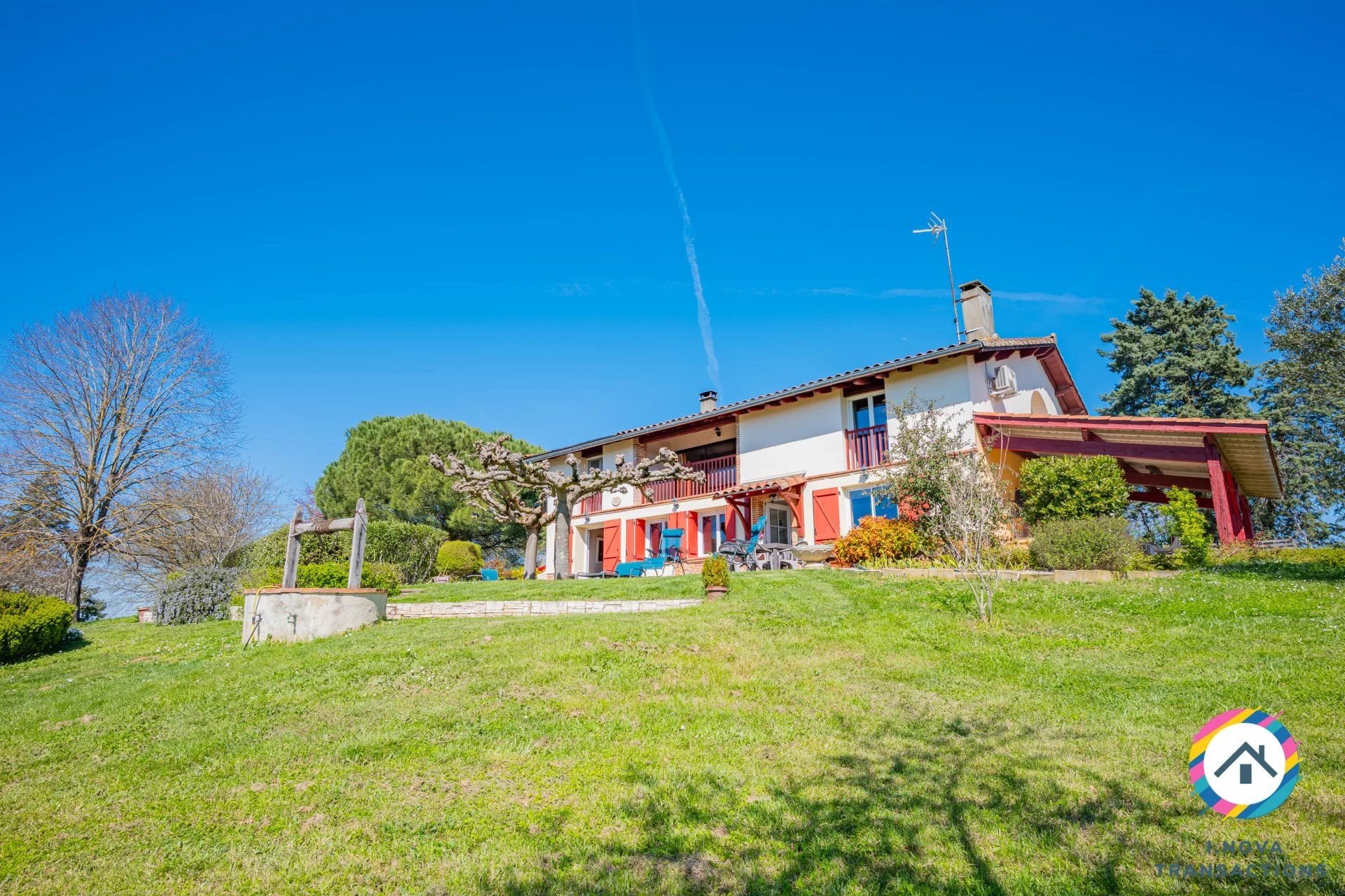 Propriété d’exception avec vue panoramique à 360° sur les Pyrénées !