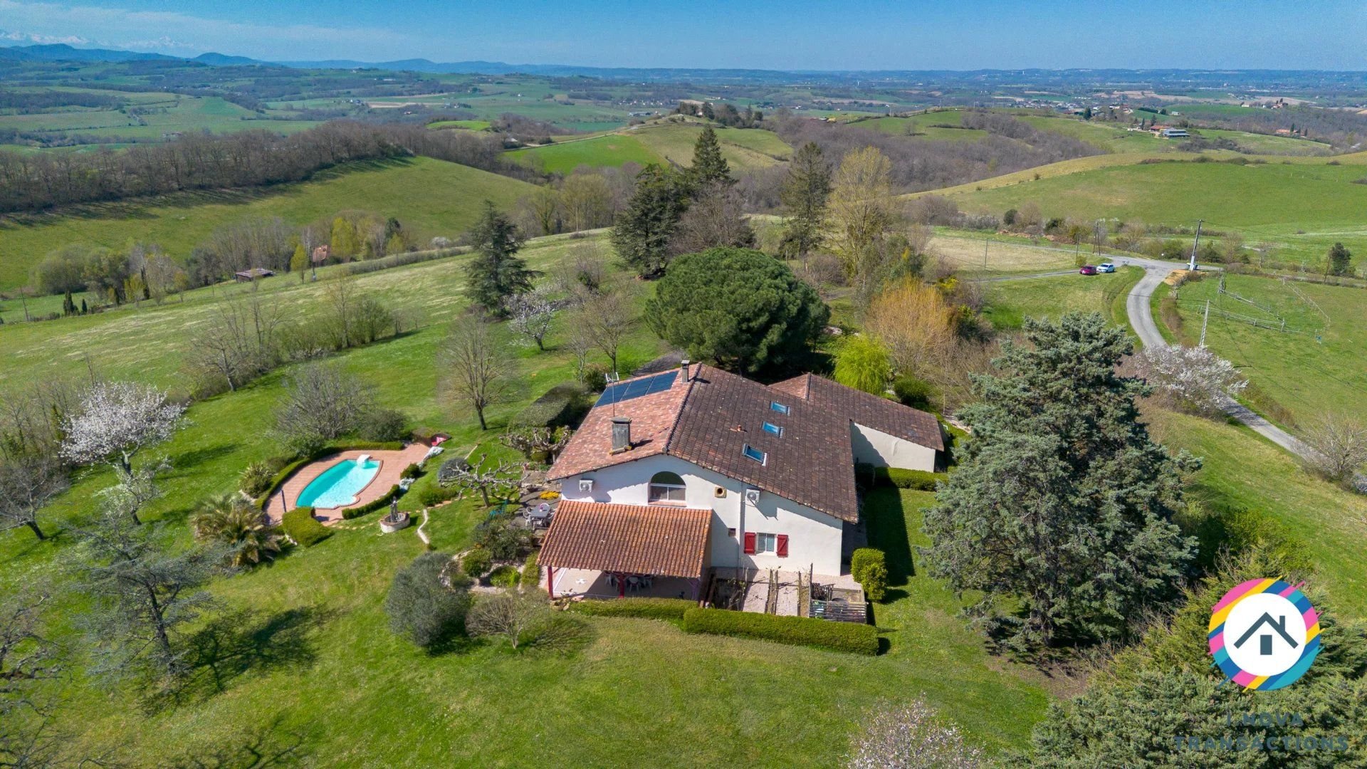 Propriété d’exception avec vue panoramique à 360° sur les Pyrénées !