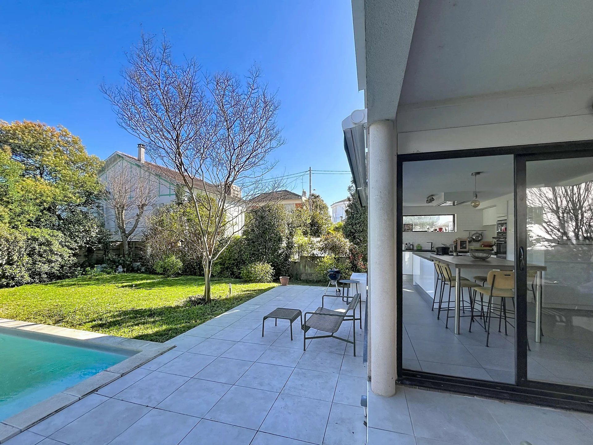 Croix de Pierre – Élégante maison familiale avec piscine