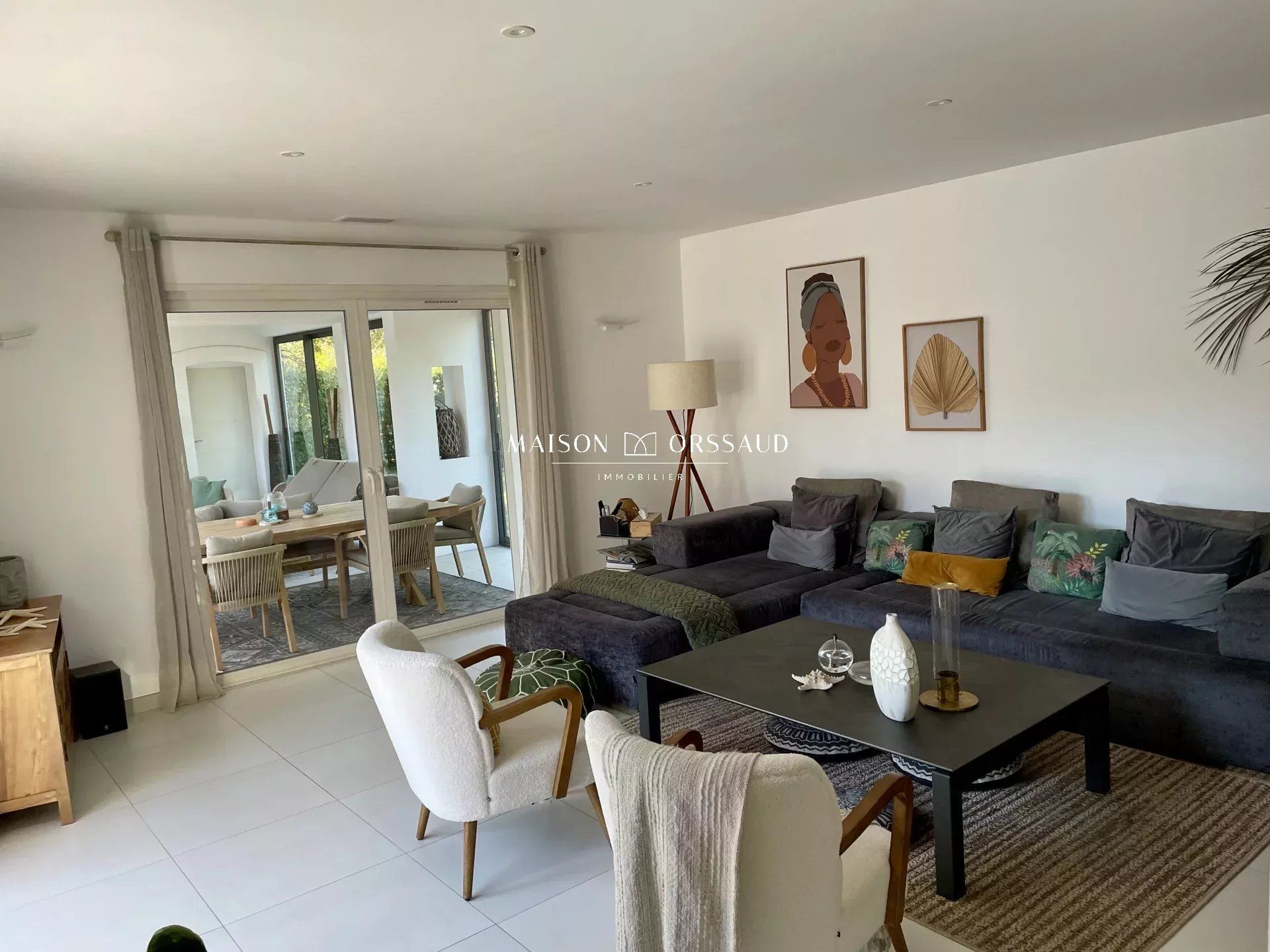 VILLA DE LUXE AVEC PISCINE ENTRE MONTPELLIER ET LE PIC SAINT LOUP