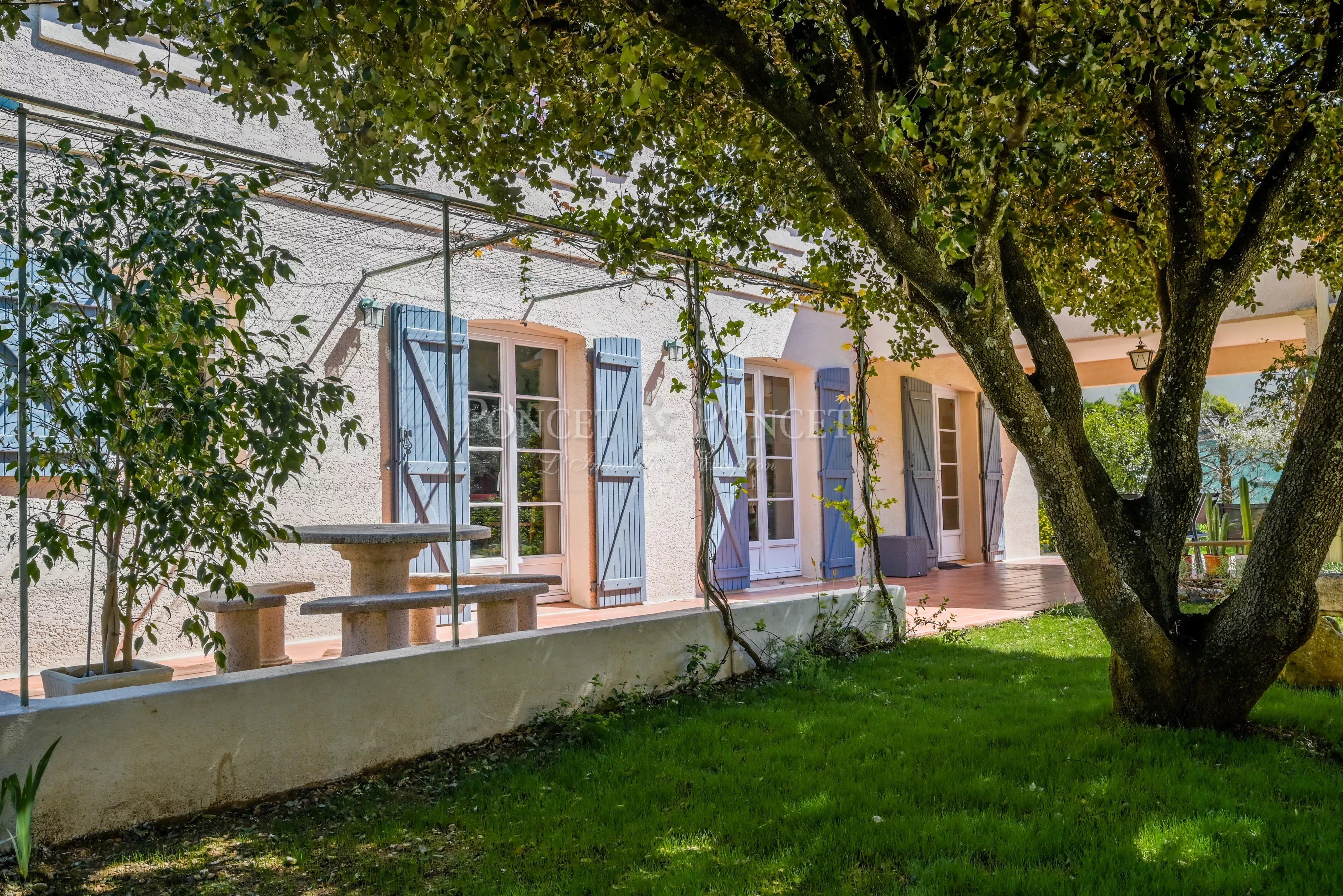 Charming Character Family Home North of Montpellier